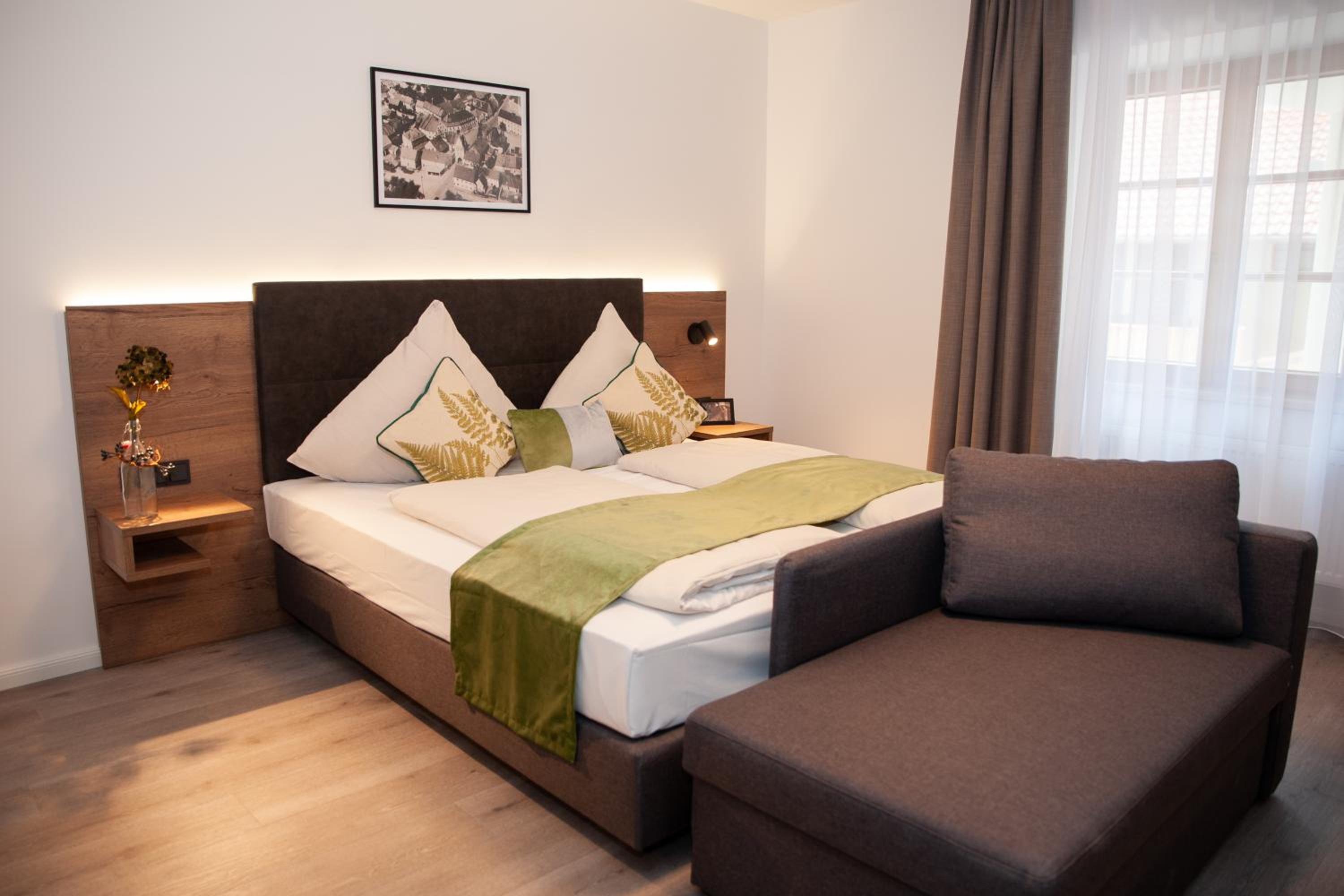 Double Room - Photo 15