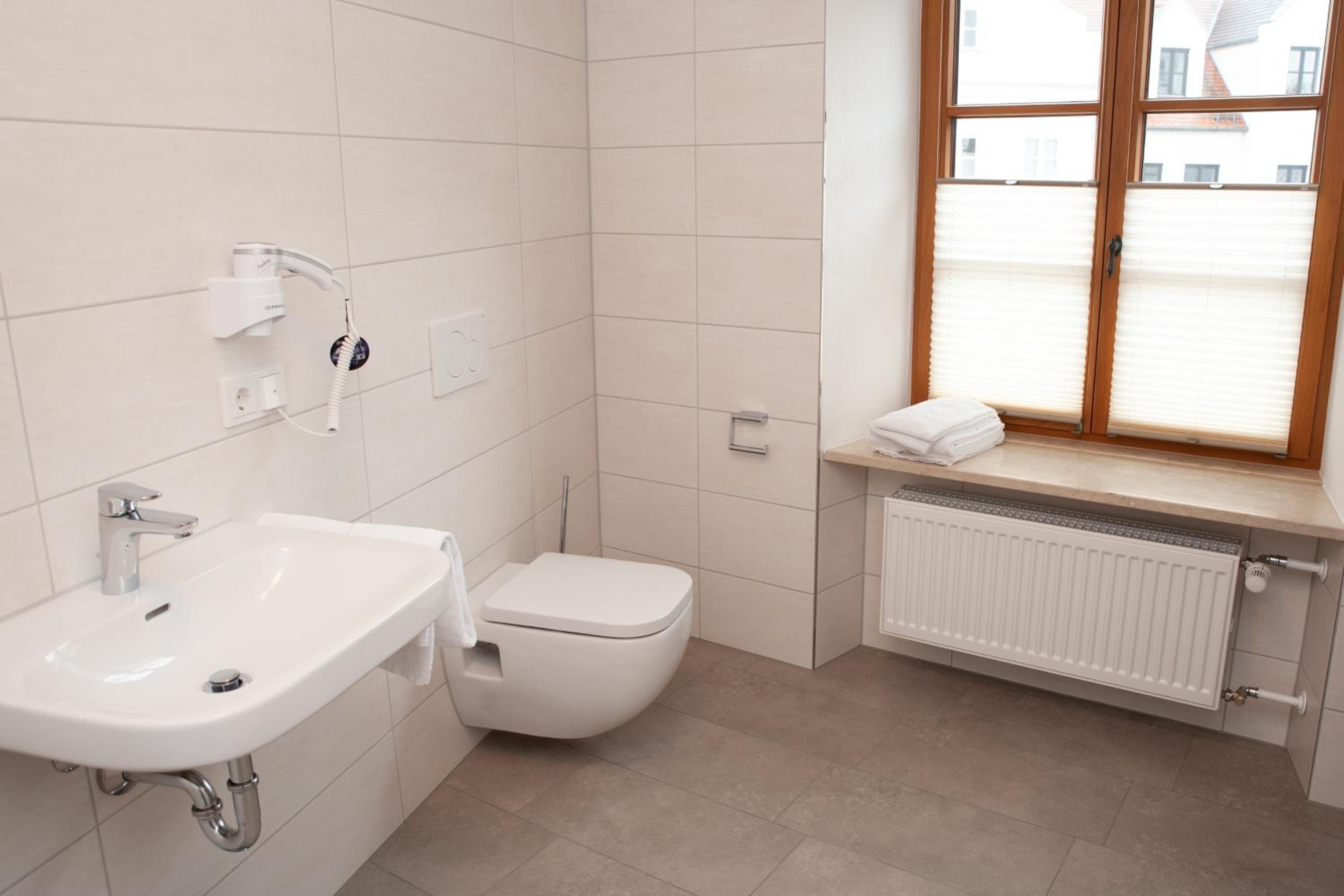 Double Room - Photo 18