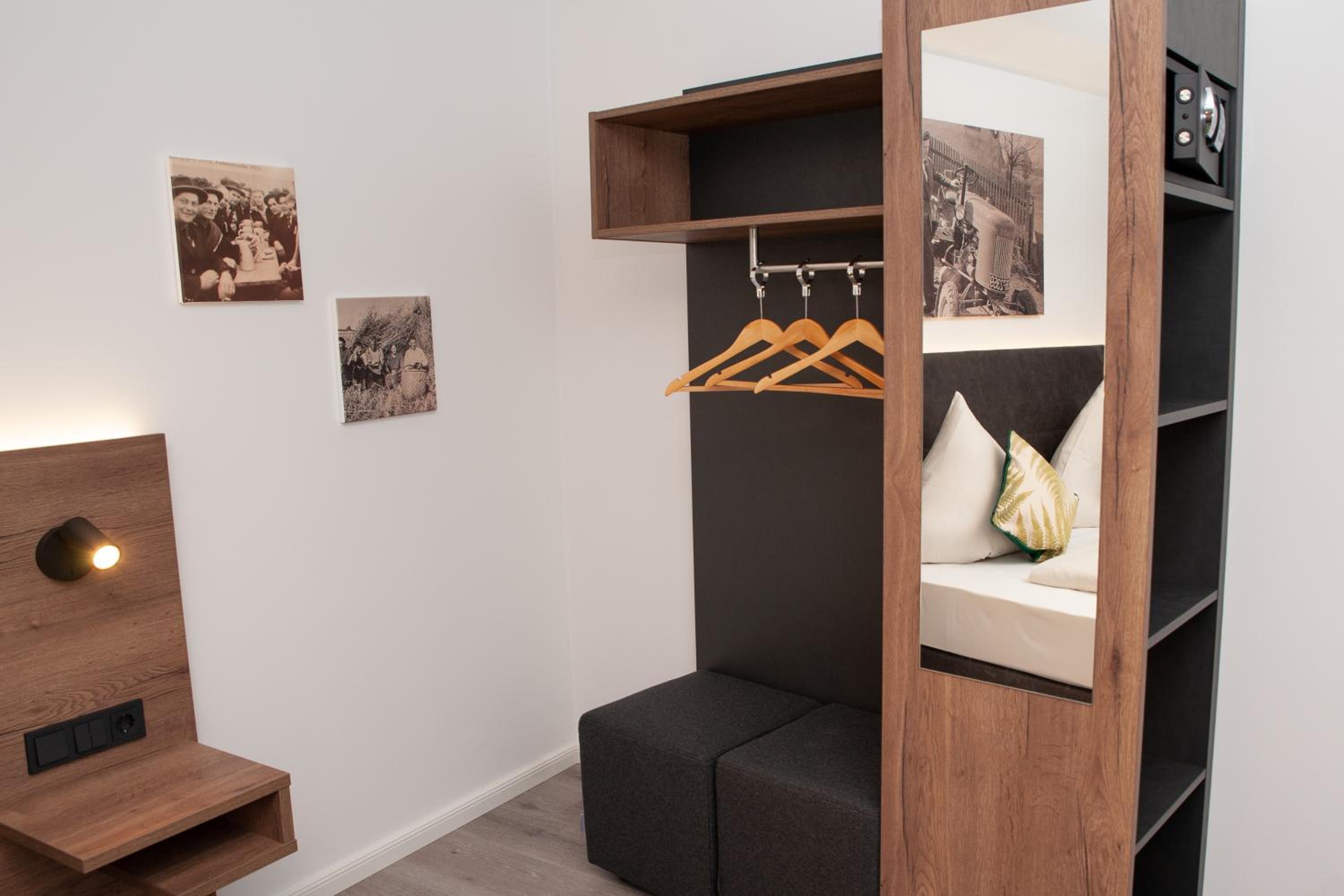 Double Room - Photo 9