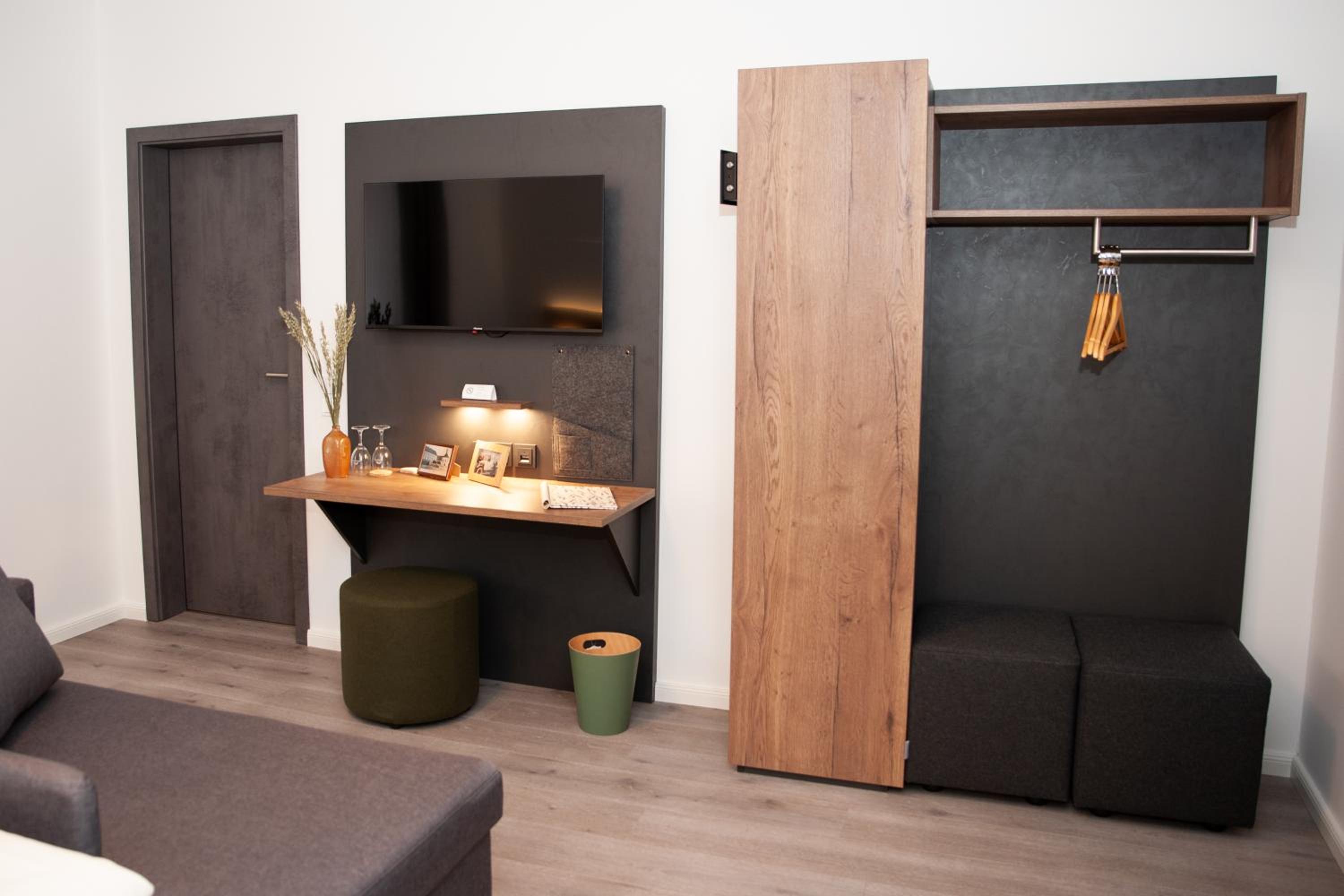 Double Room - Photo 14