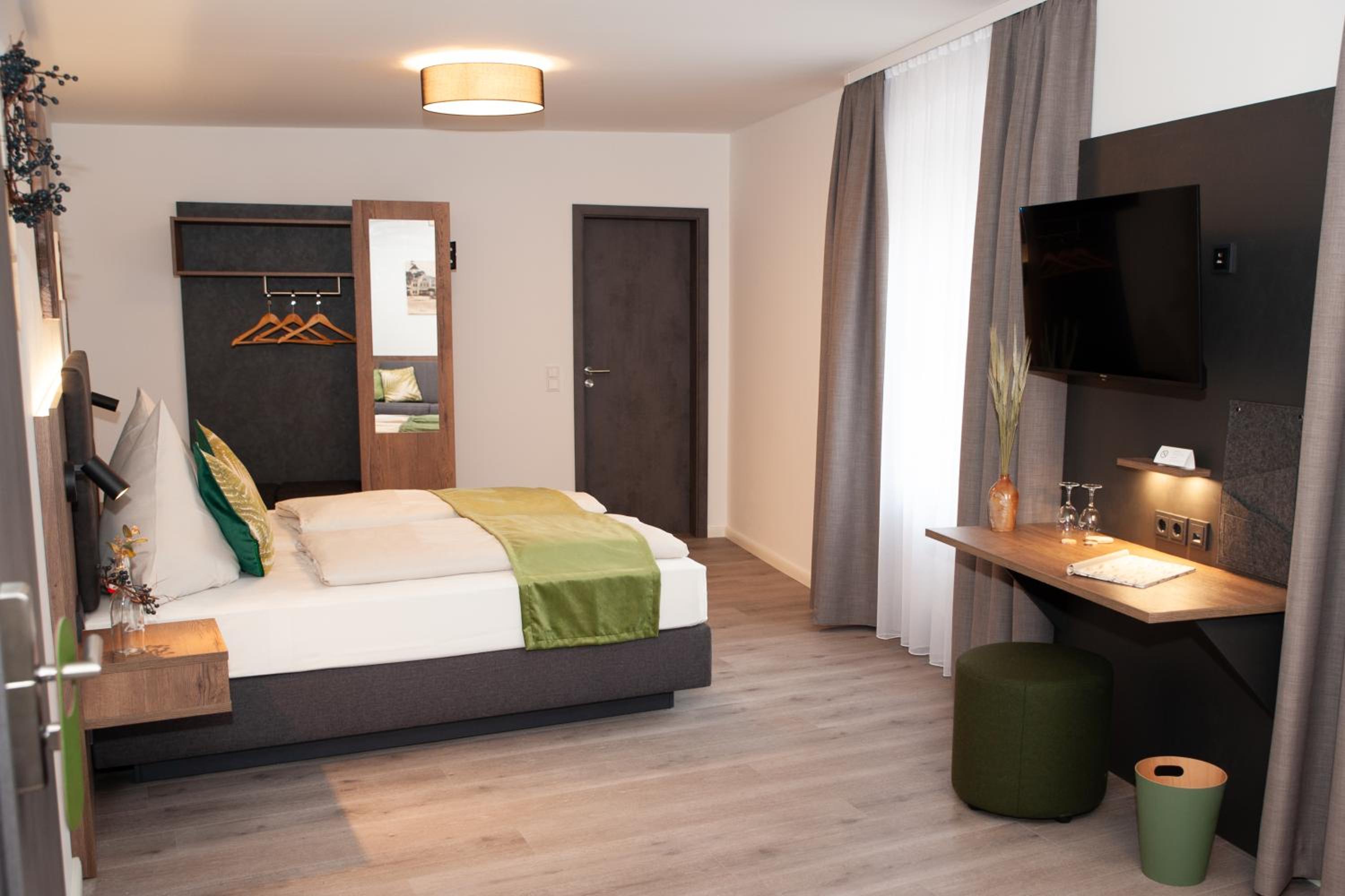 Double Room - Photo 11
