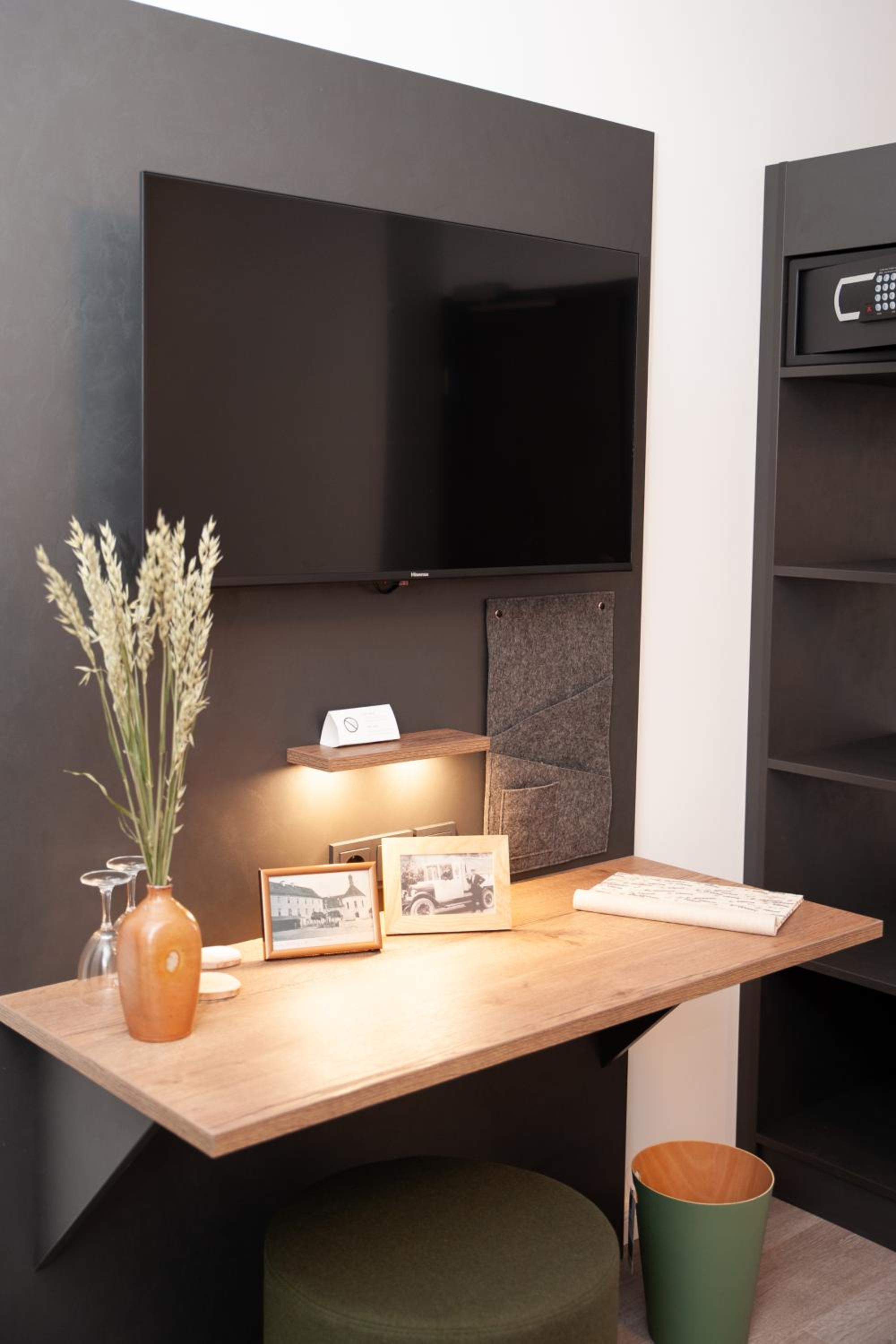 Double Room - Photo 21