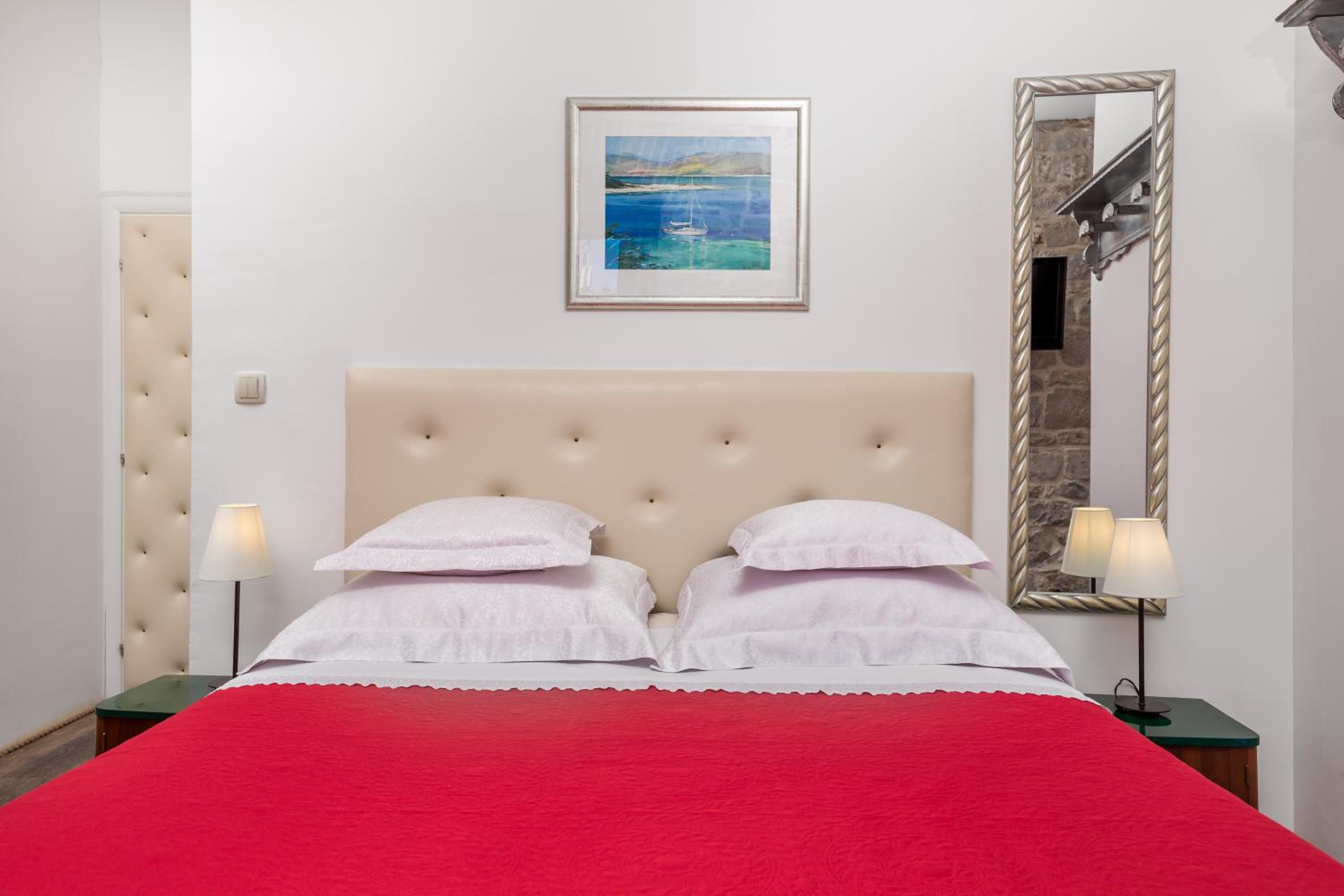 Double Room - Photo 29