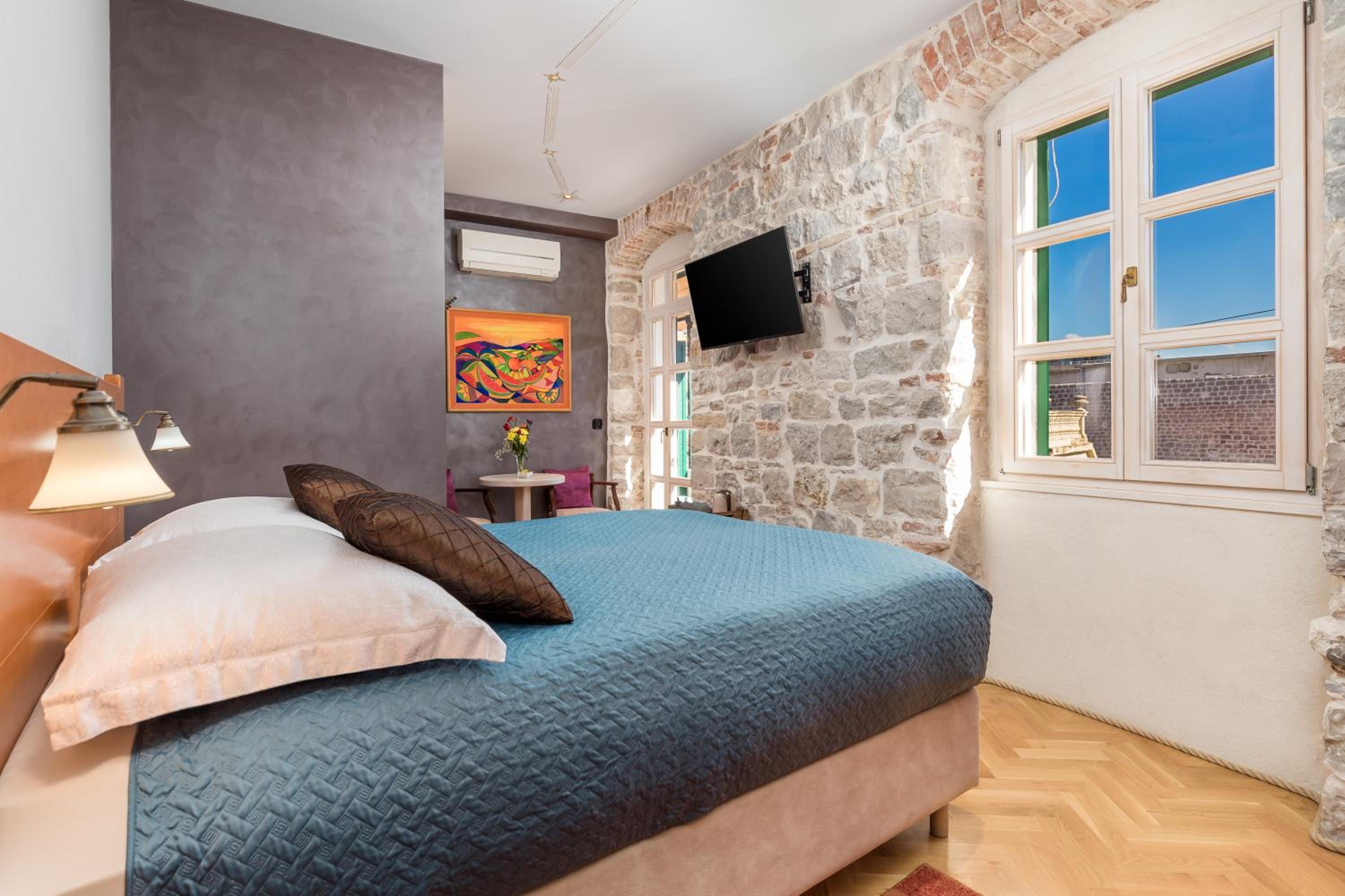 Double Room - Photo 3