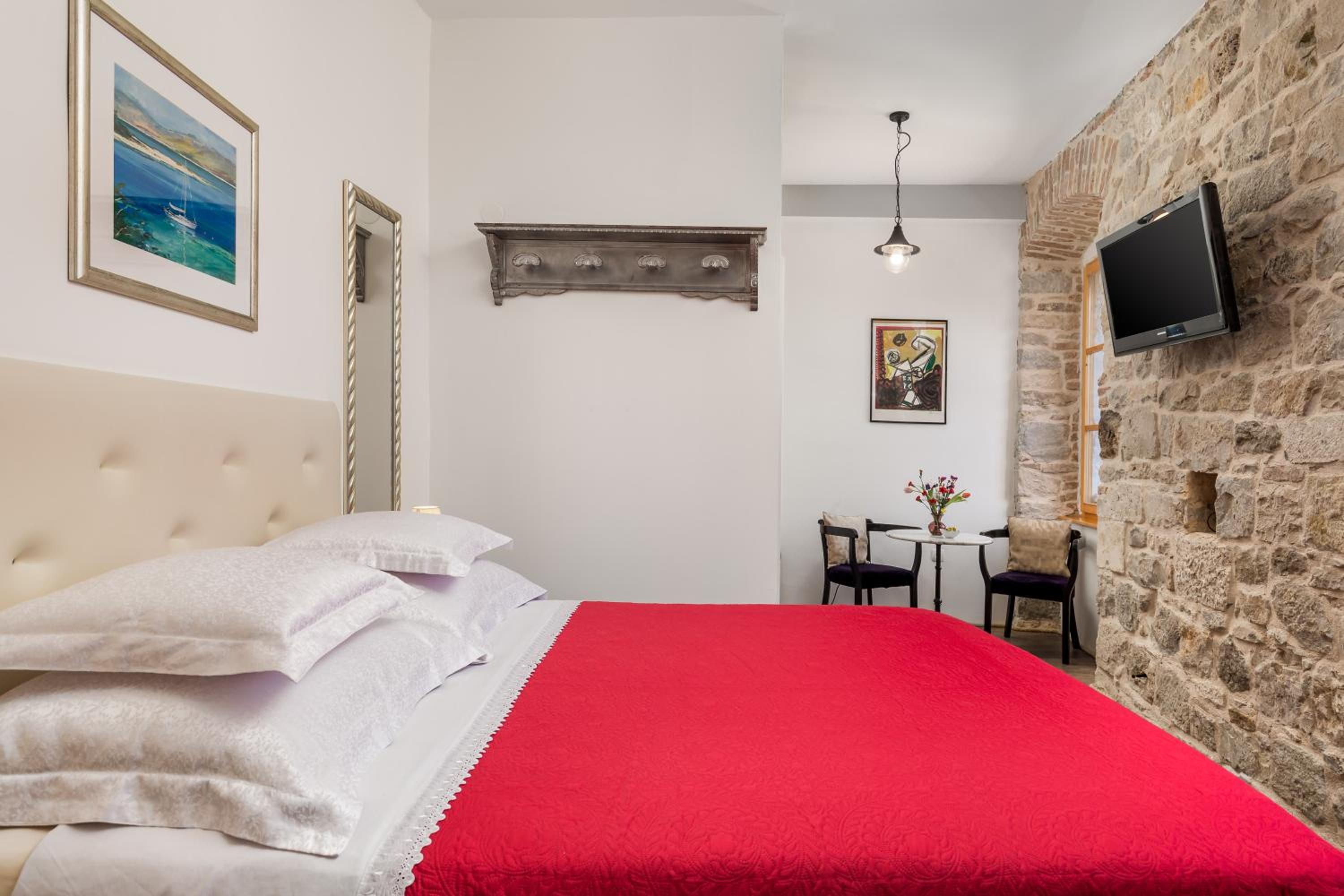 Double Room - Photo 40