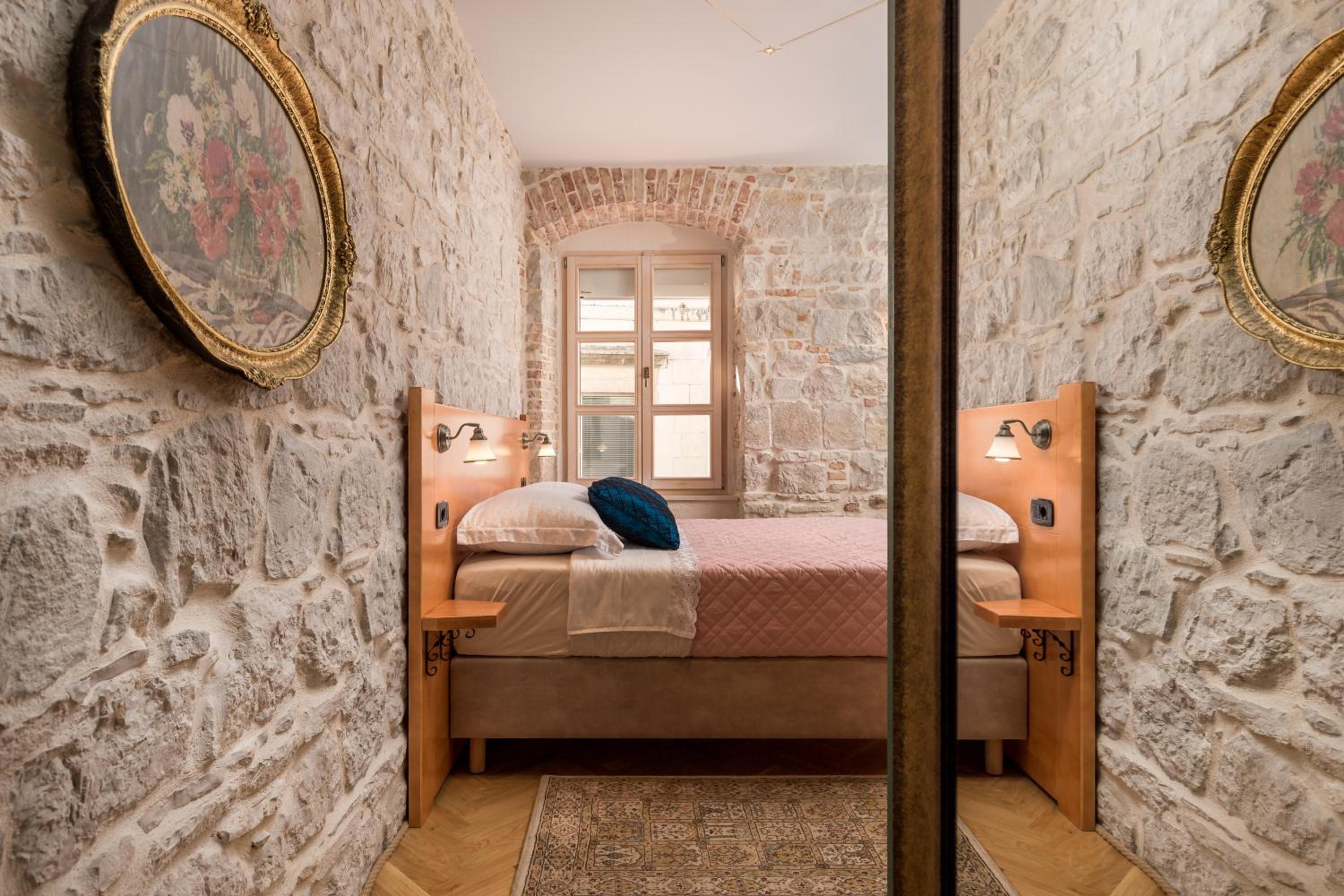 Double Room - Photo 37