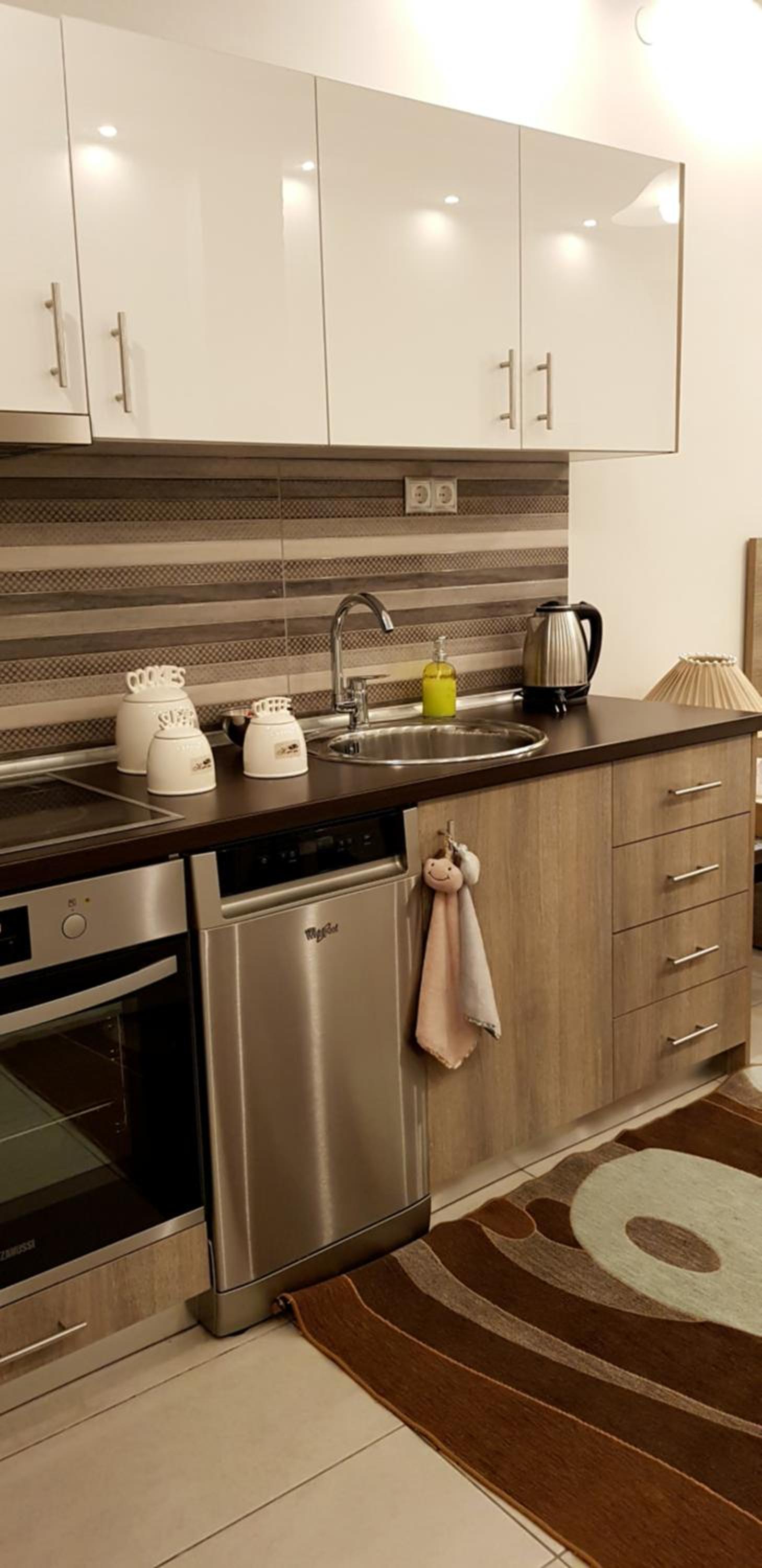 One-Bedroom Apartment - Photo 11