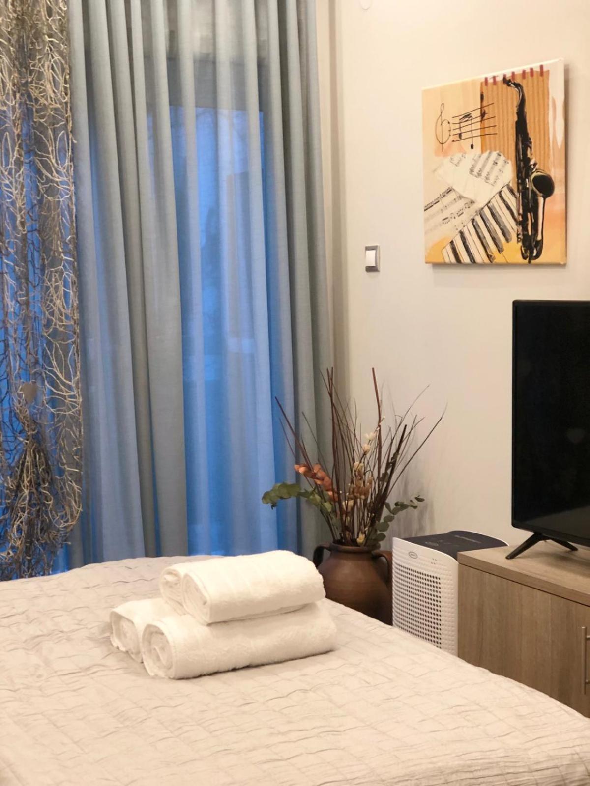 One-Bedroom Apartment - Photo 4