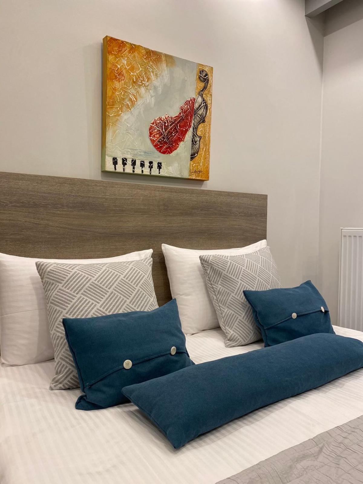 One-Bedroom Apartment - Photo 17