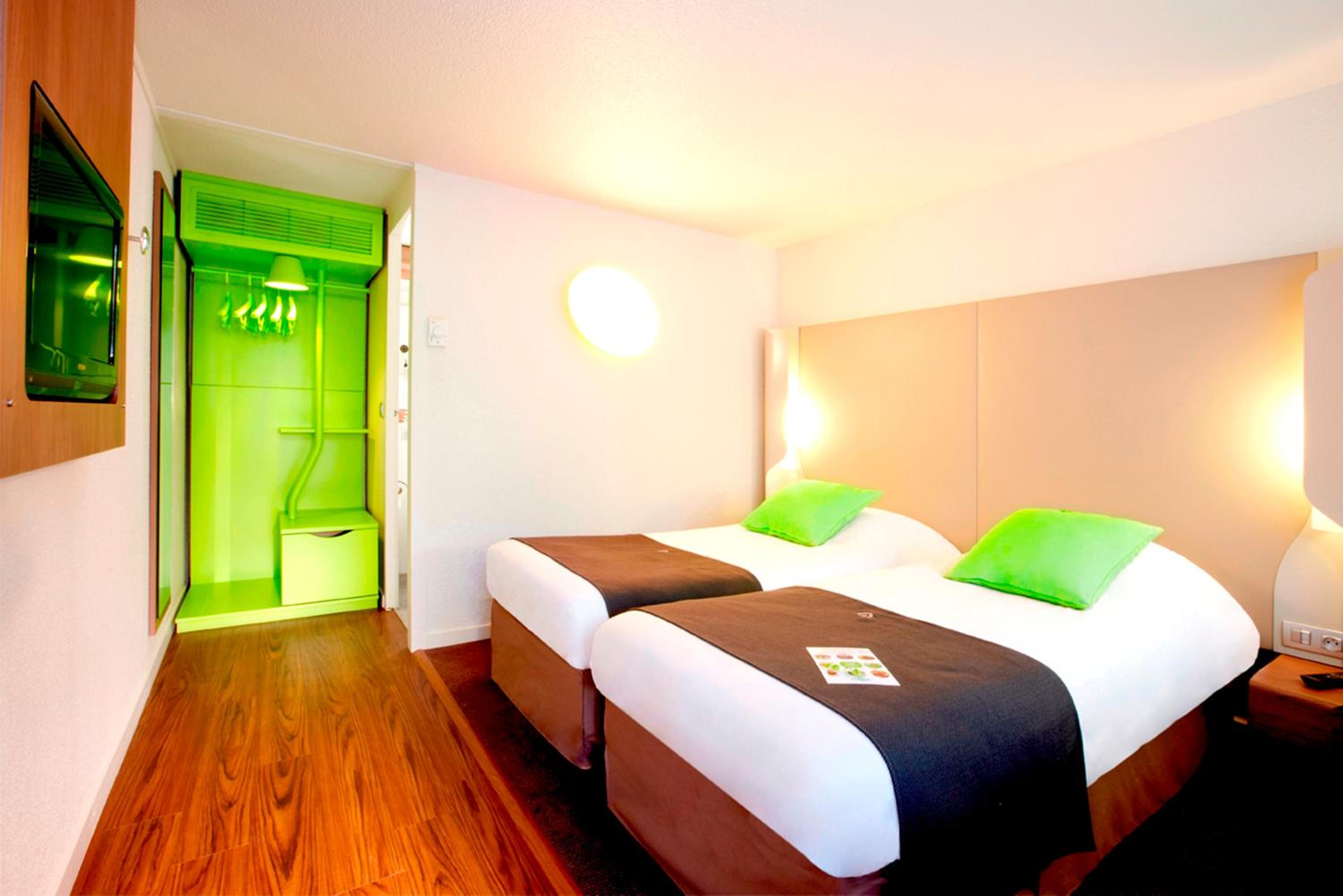 Standard Twin Room - Photo 1