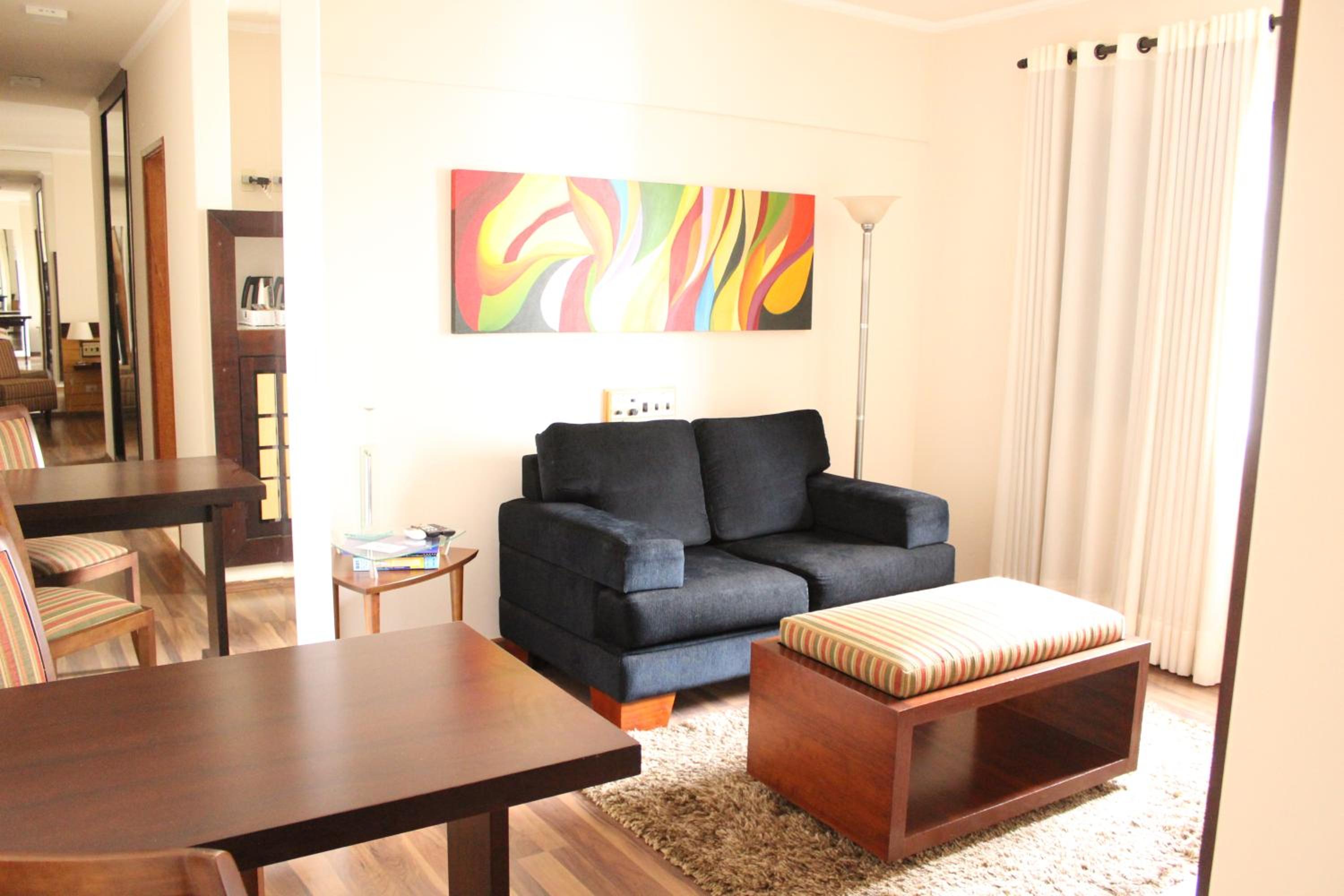 Deluxe King Suite photo 1