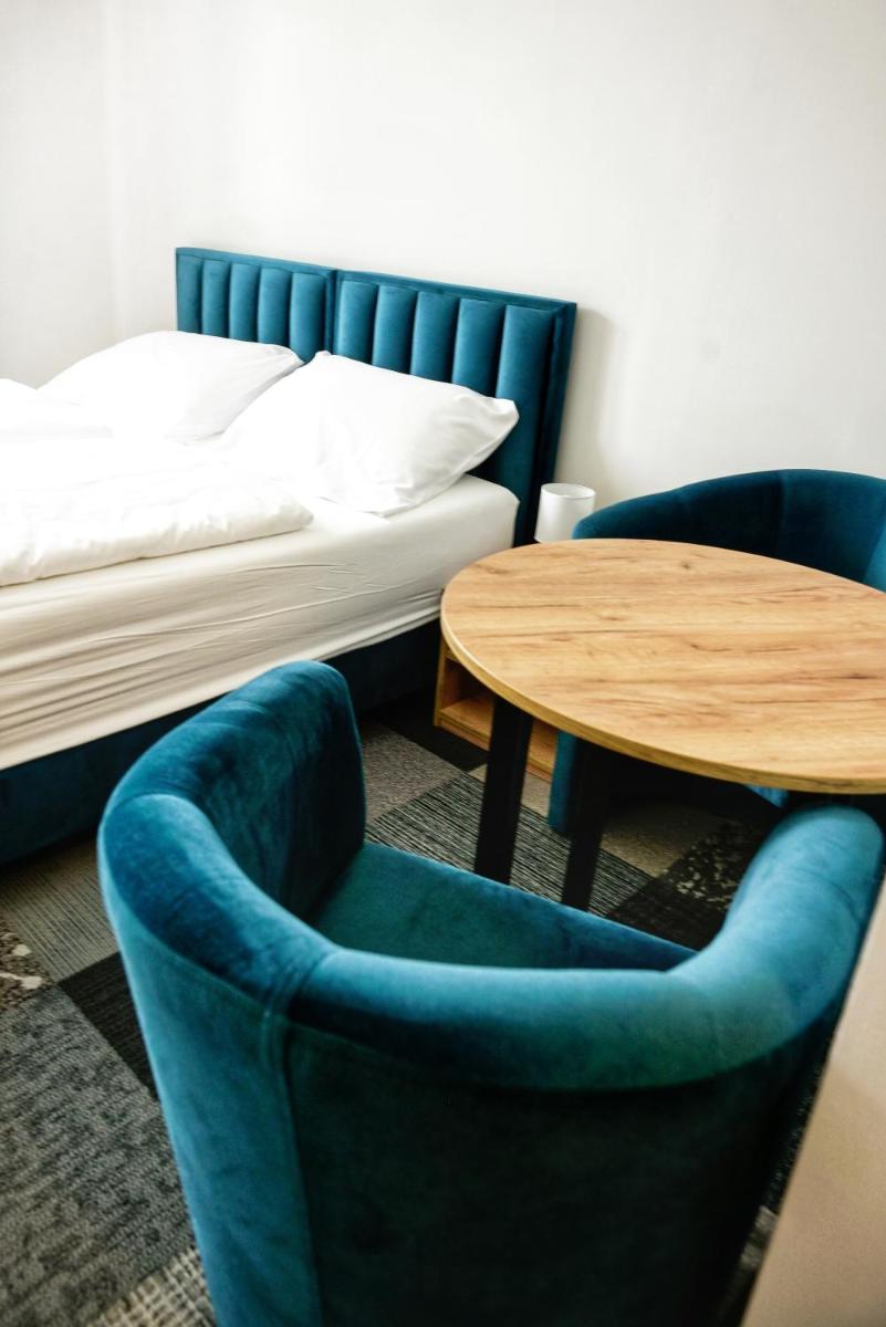 Double Room - Photo 3