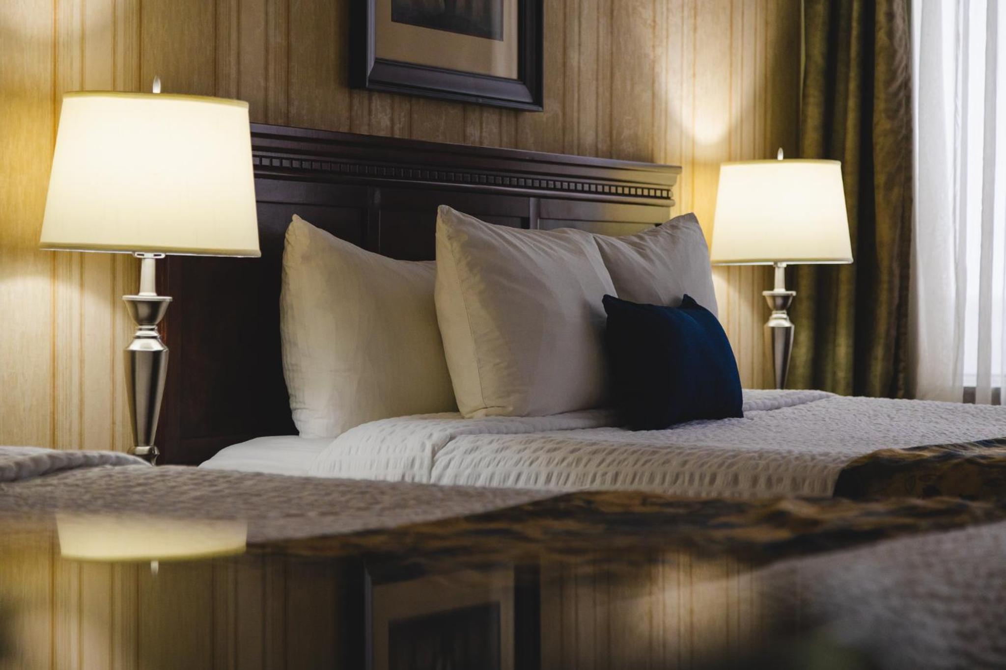 King Room with Two King Beds photo 3