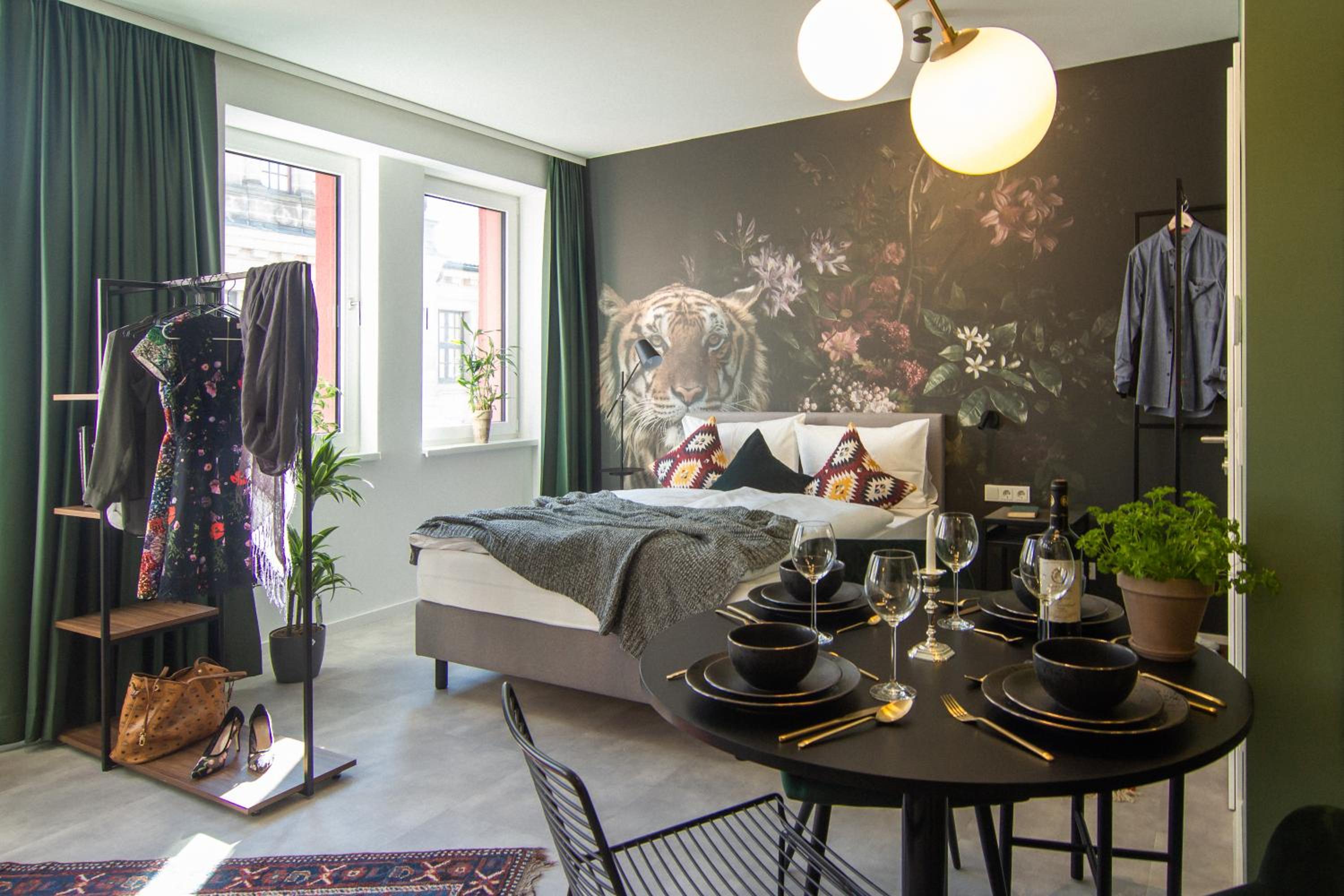 Deluxe Studio Apartment