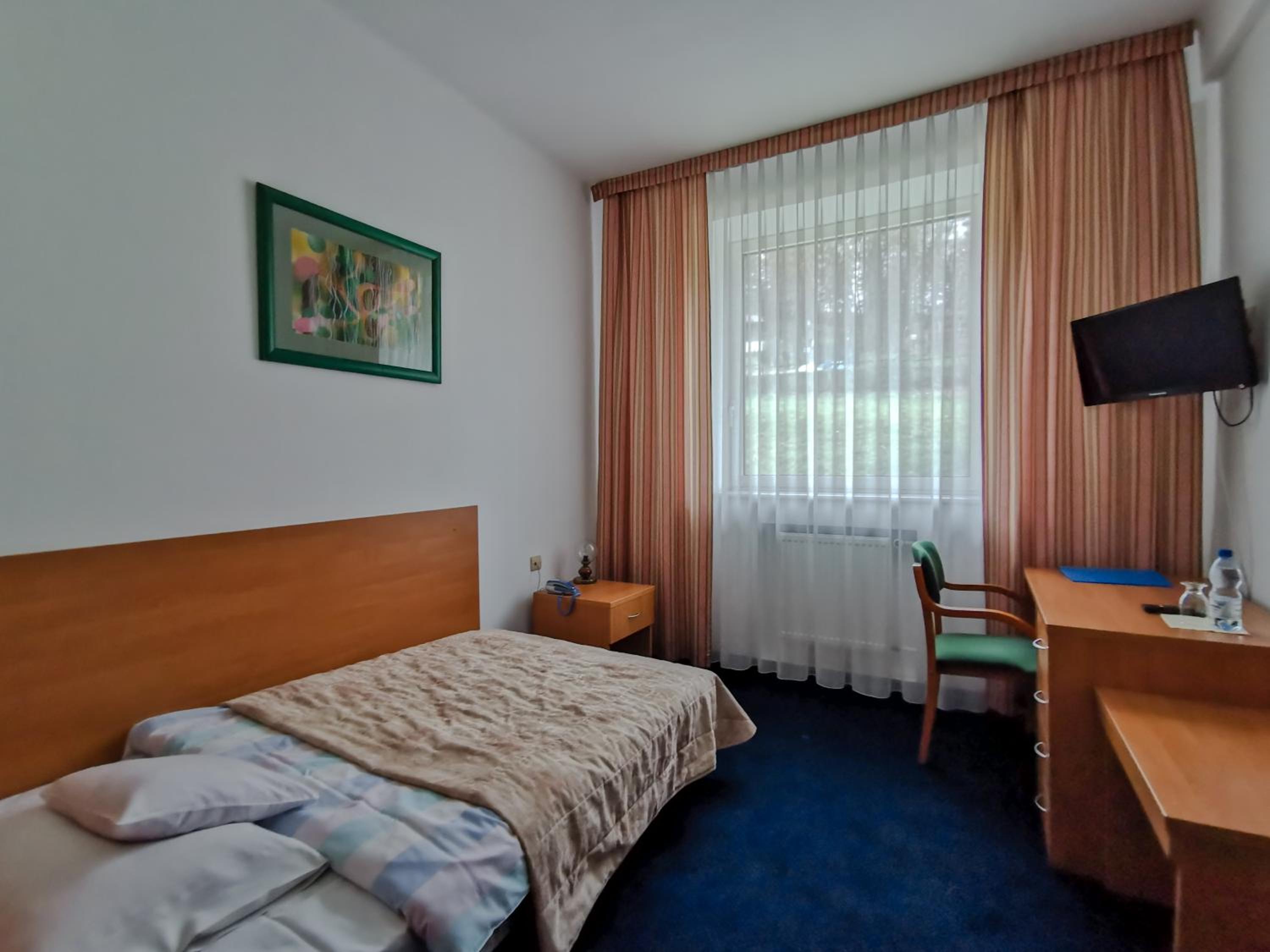 Single Room photo 3