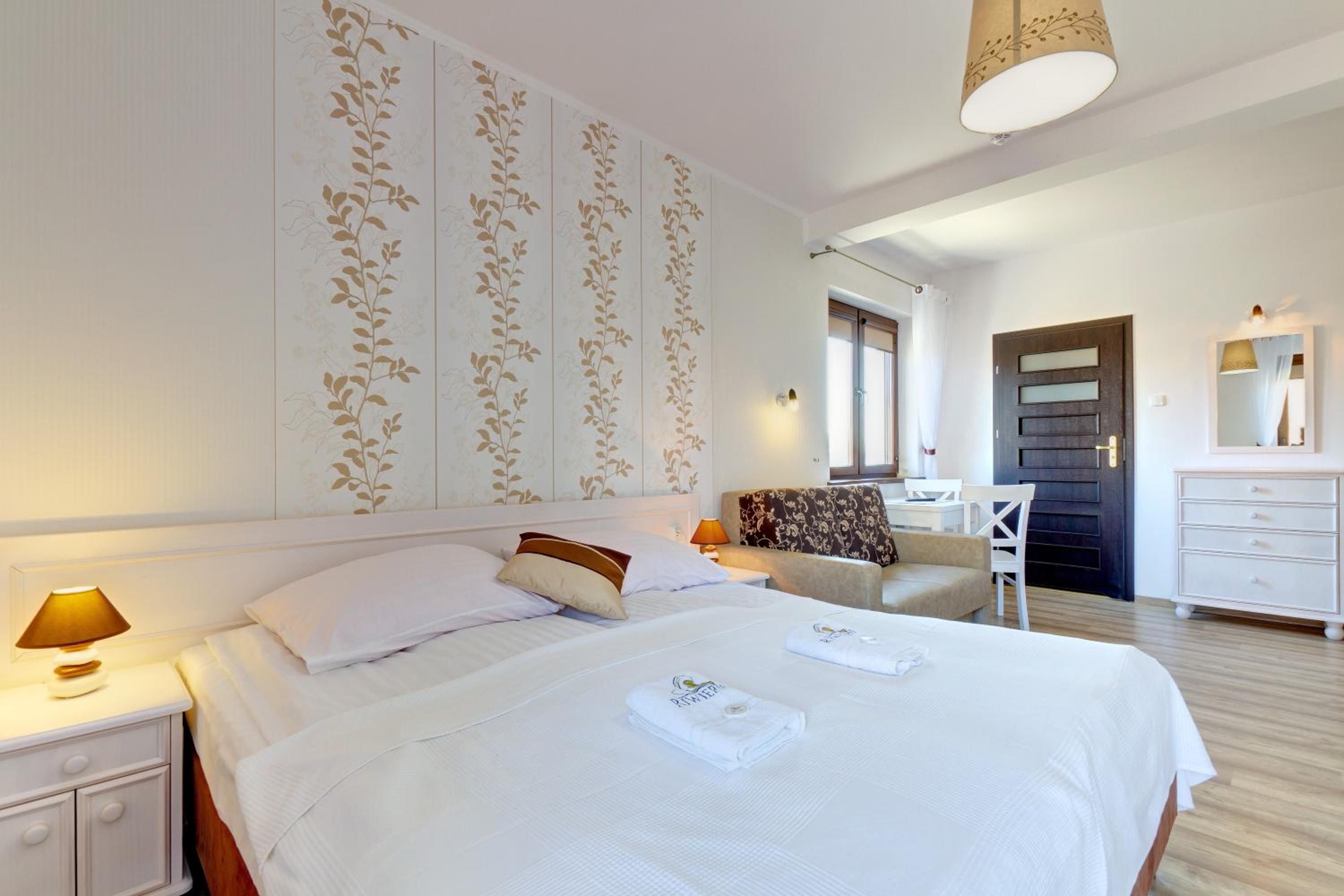 Triple Room with Balcony and City View