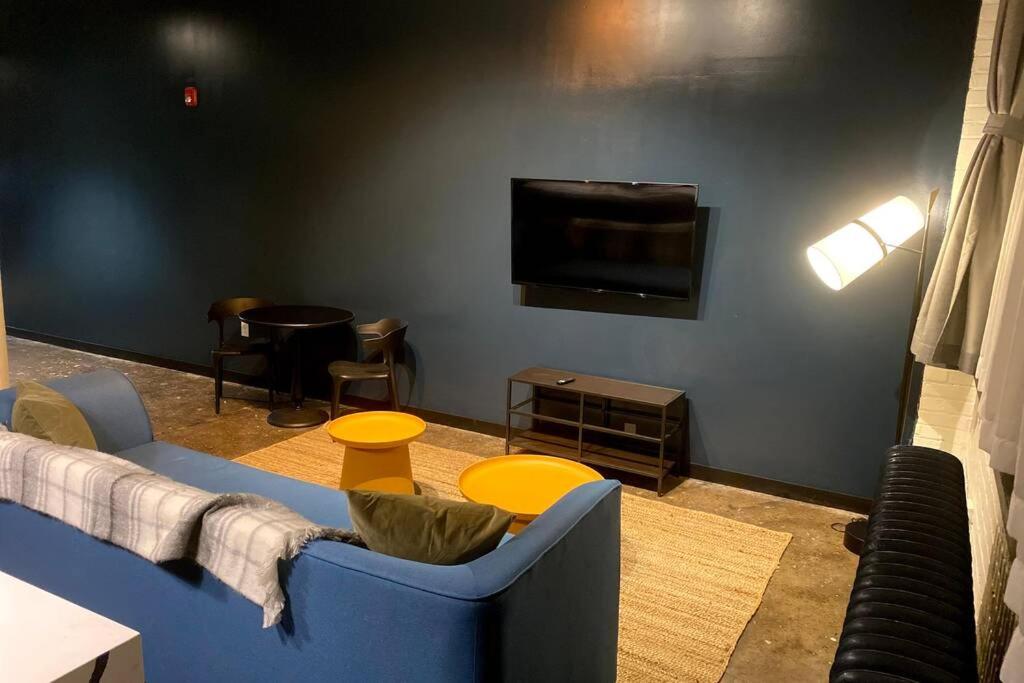 Two-Bedroom Apartment - Photo 1