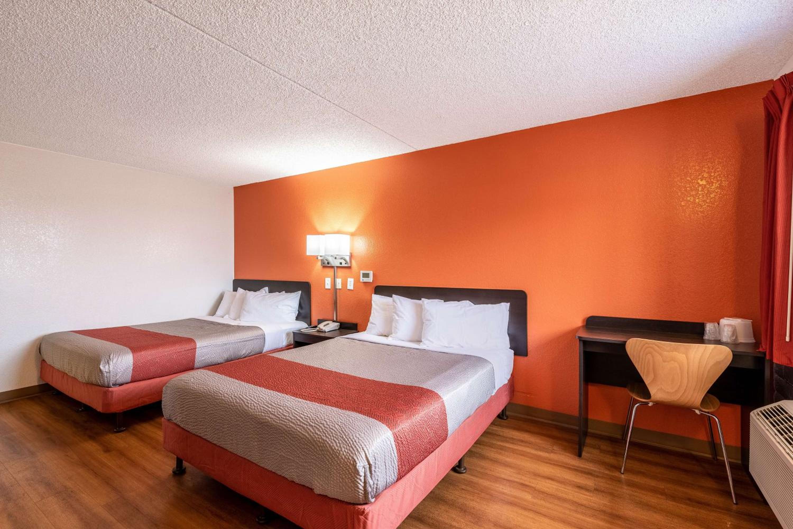 Deluxe Queen Room with Two Queen Beds - Non-Smoking photo 1