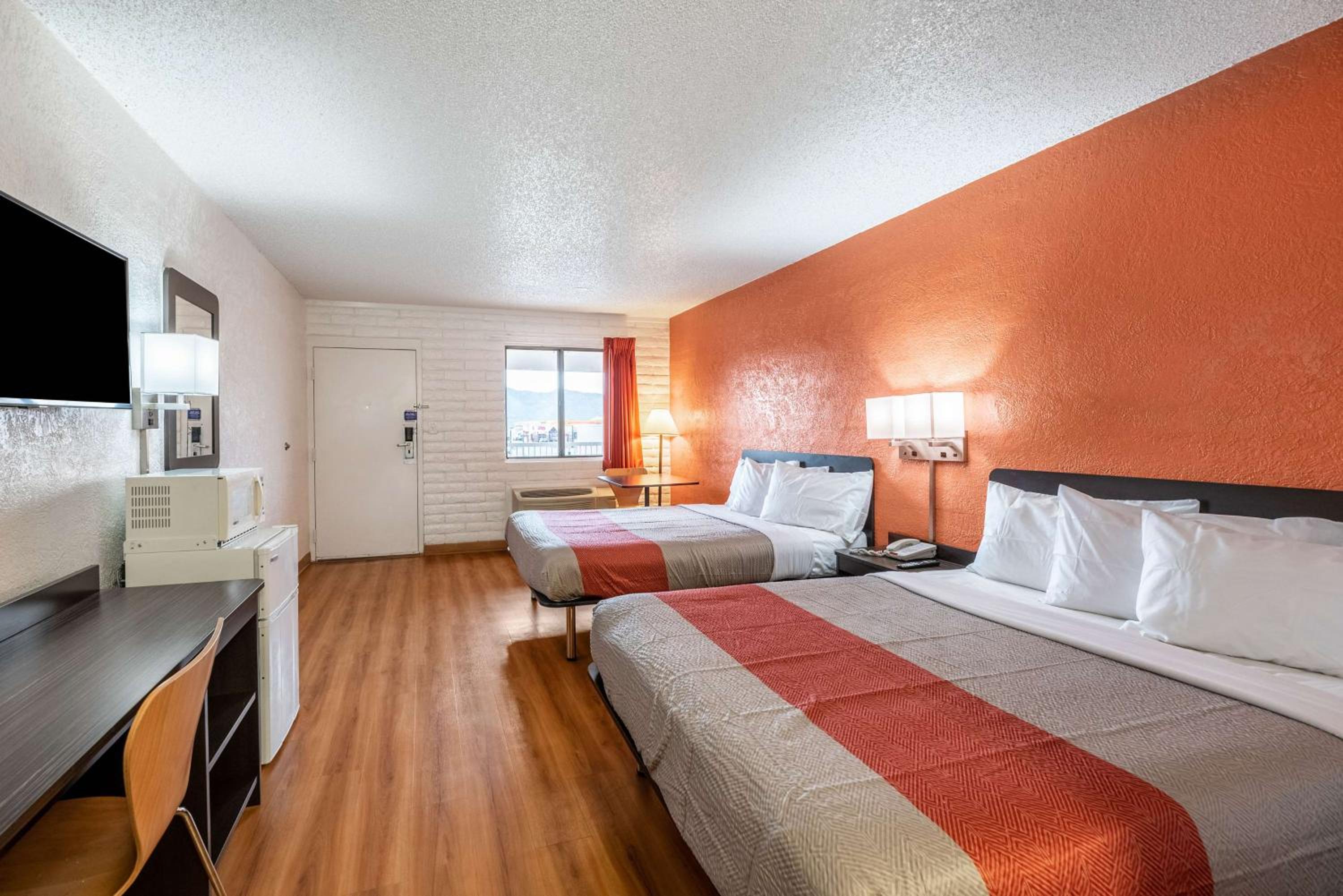 Queen Room with Two Queen Beds - Disability Access - Non-Smoking photo 2