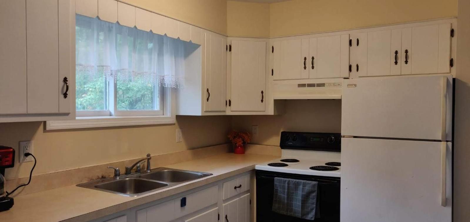 Two-Bedroom House - Photo 10