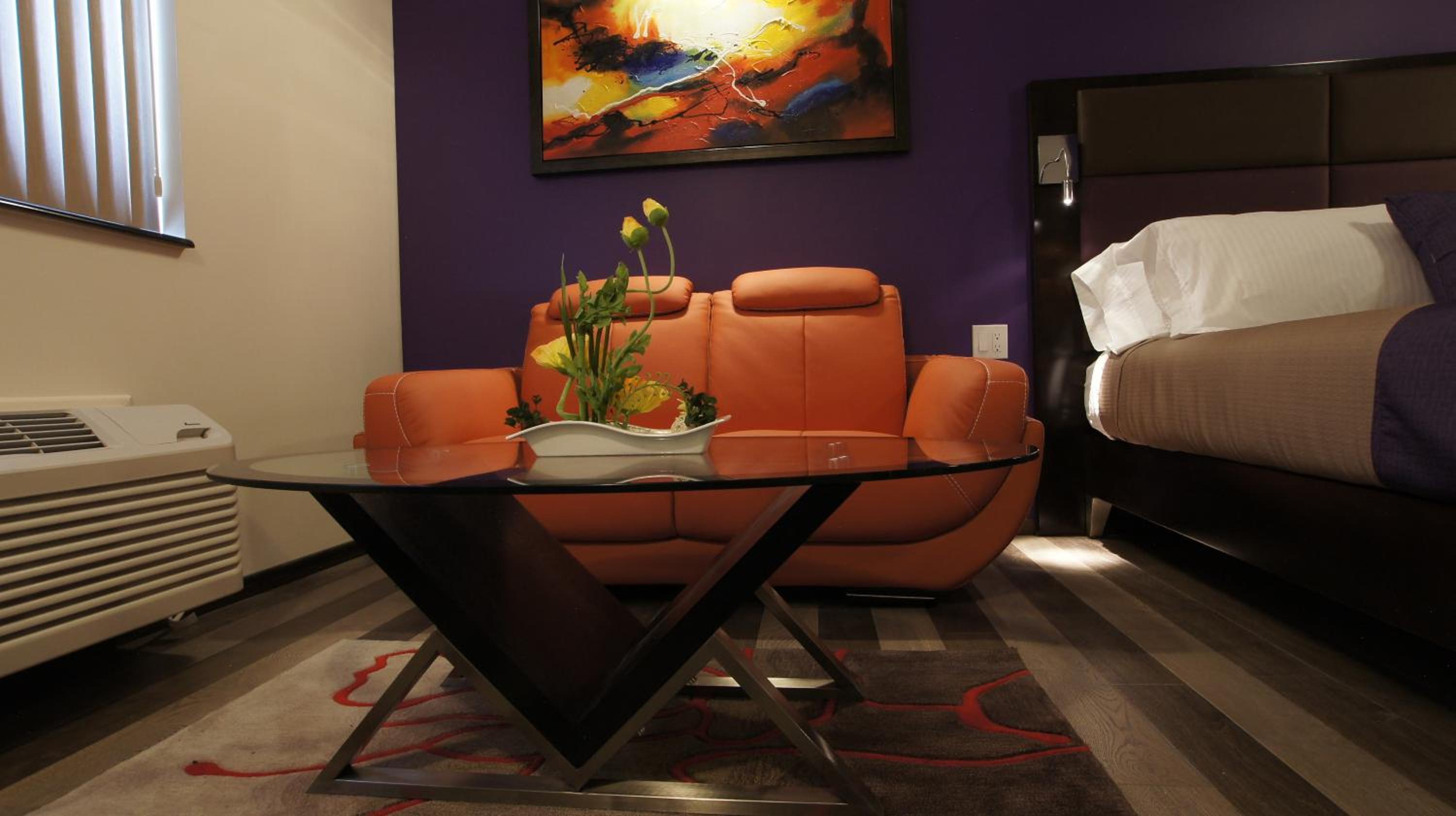 Queen Suite with Two Queen Beds photo 3