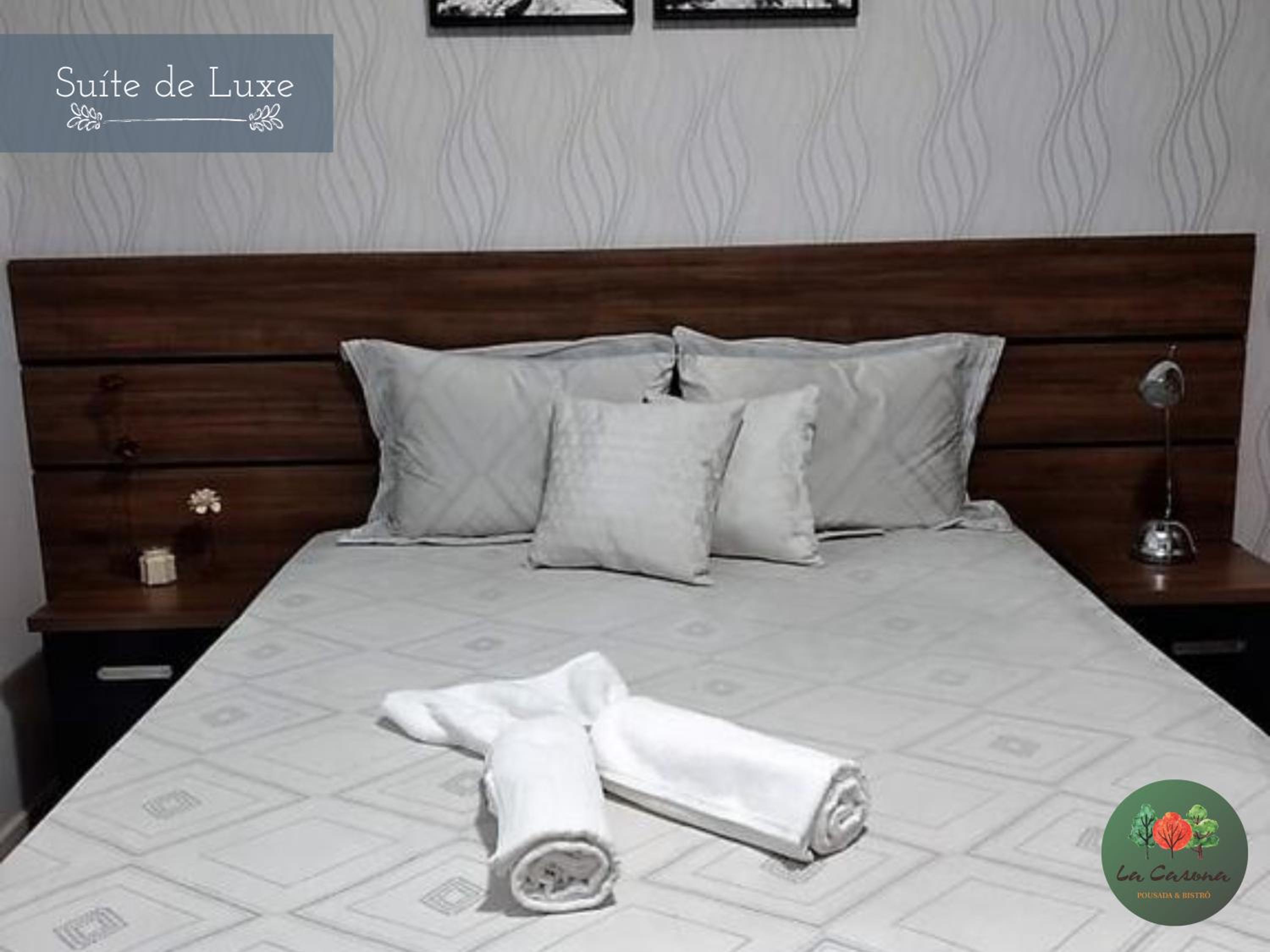 Deluxe Suite - Photo 6