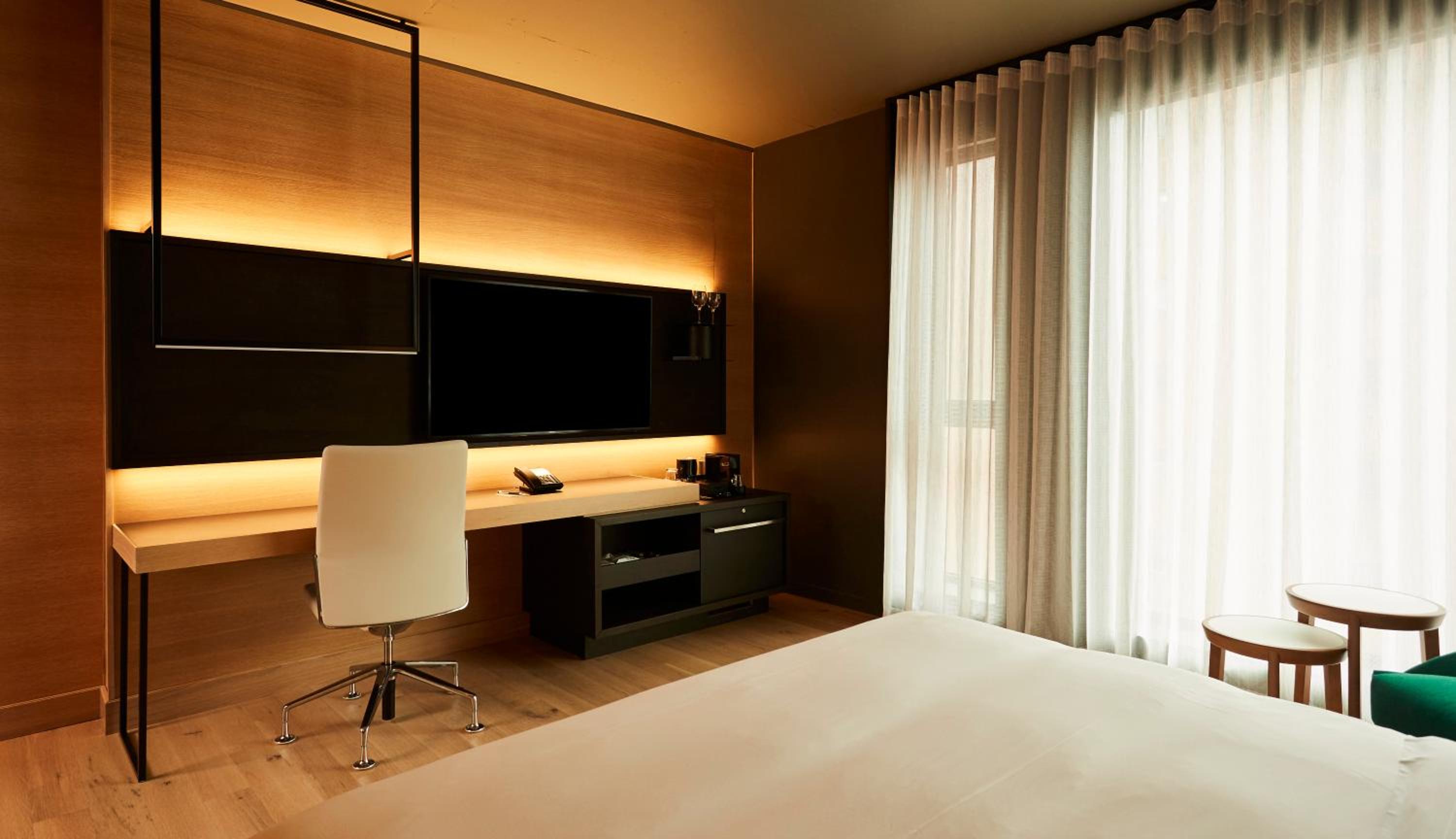 The Classic Room - 1 King Bed