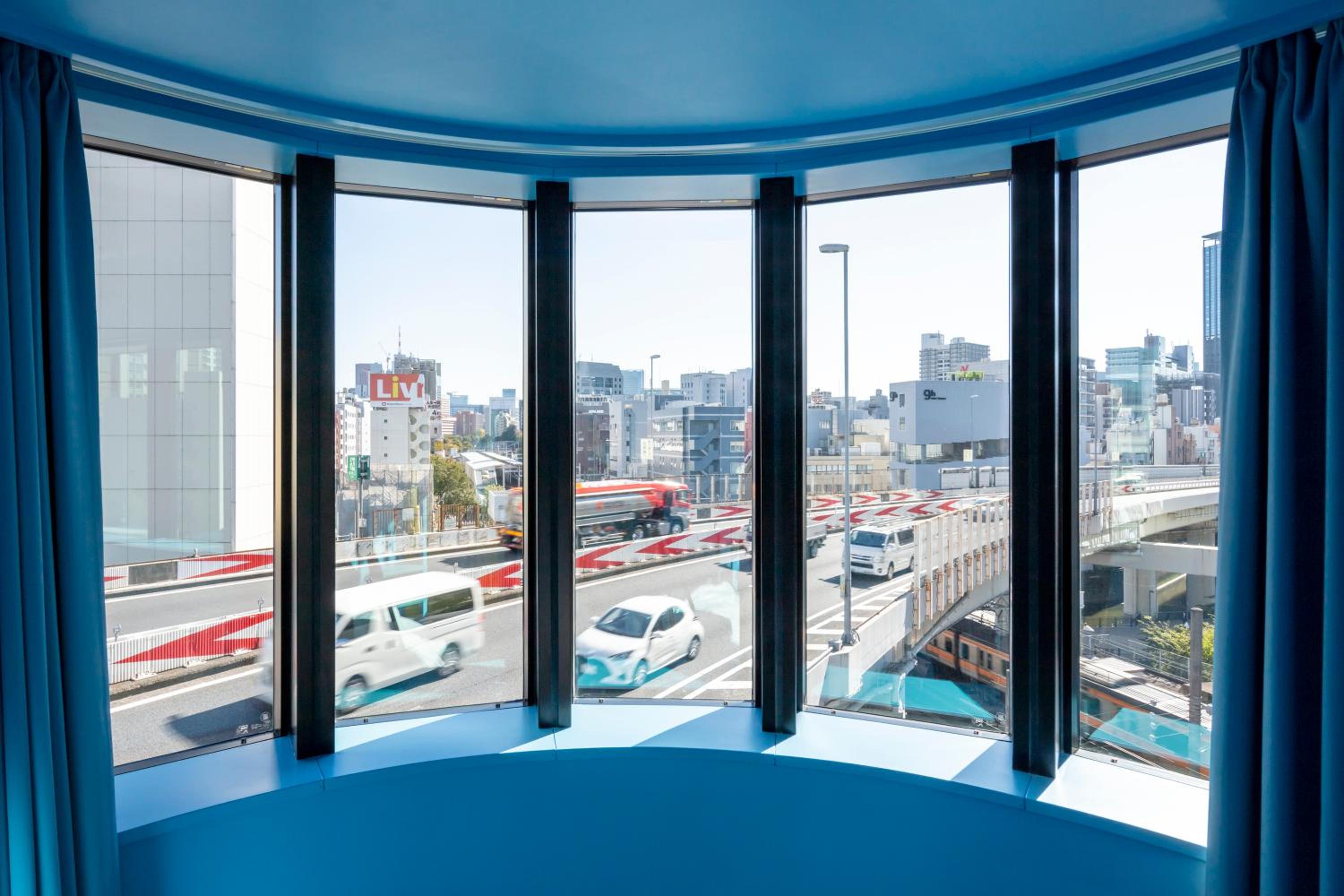 【light blue】Corner Room