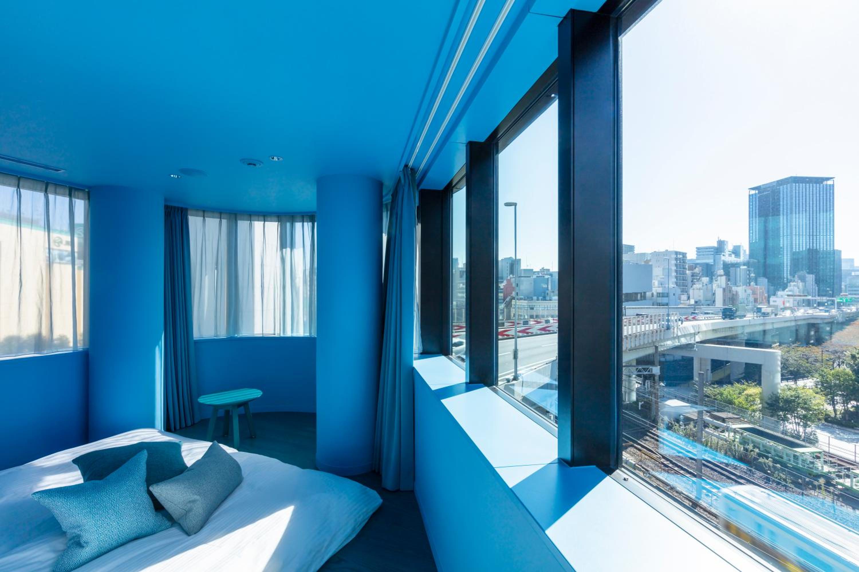 【light blue】Corner Room