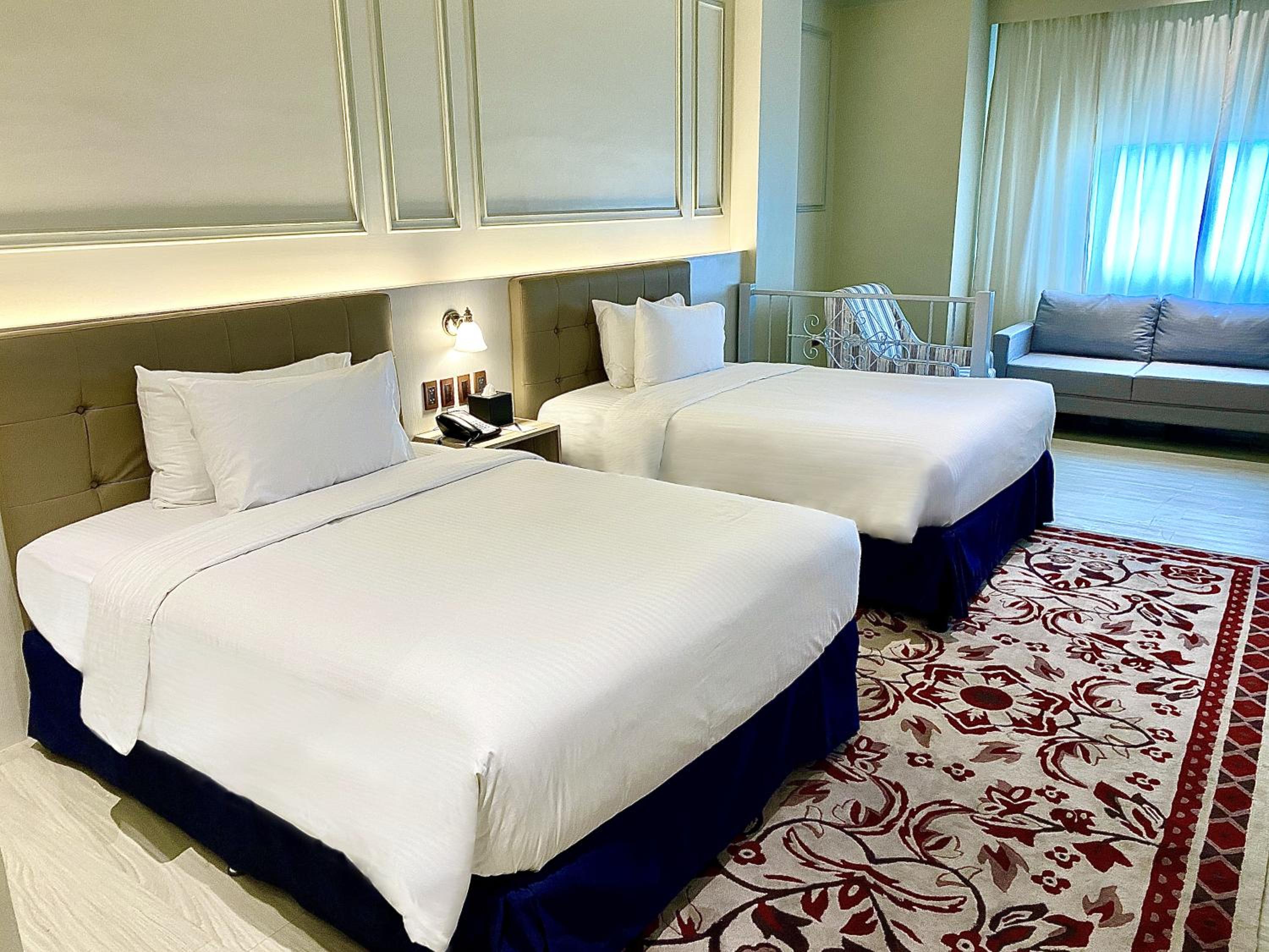 Large Double Room - Photo 1
