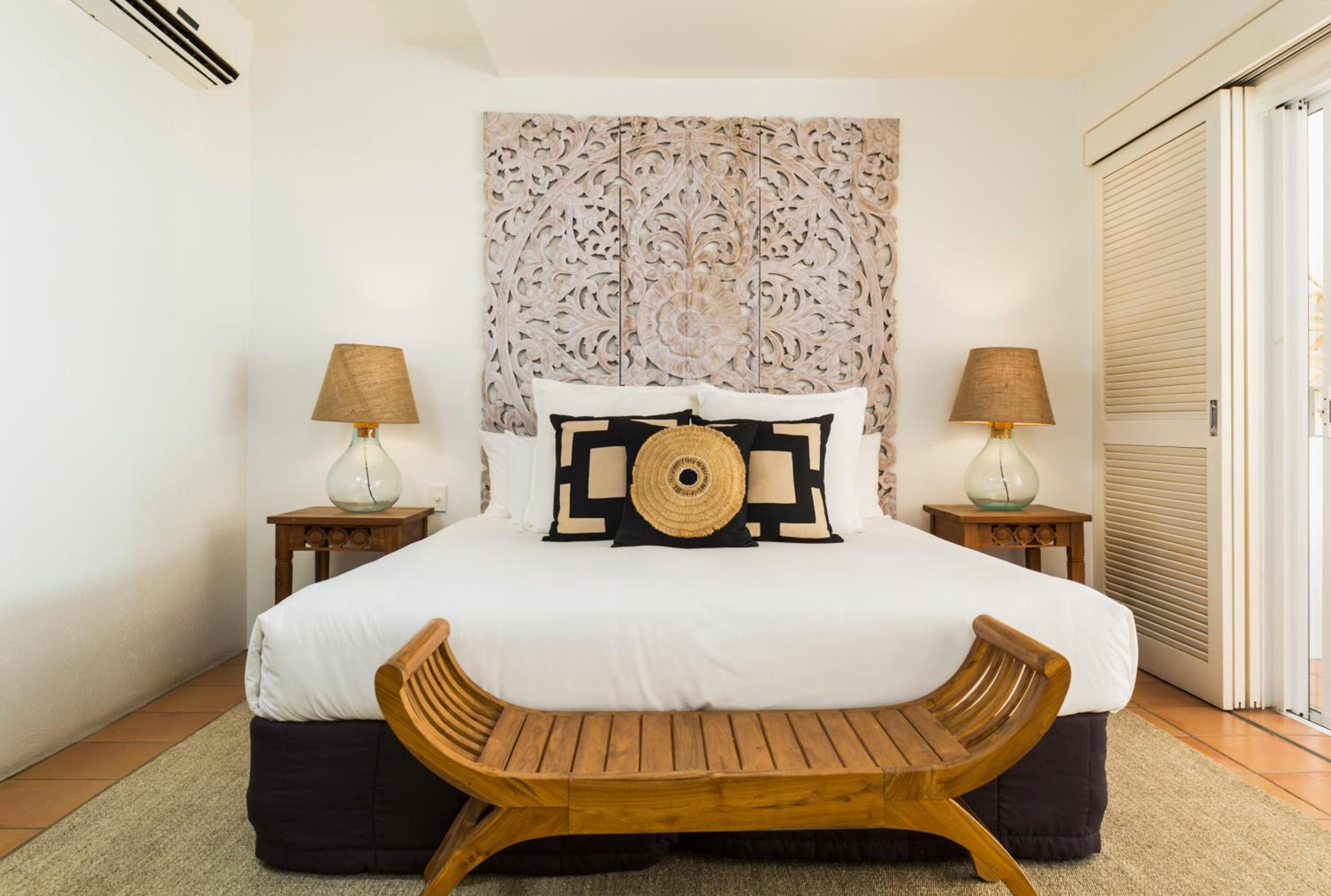 Veranda King Room with Outdoor Living, Pool and Garden View - Photo 1