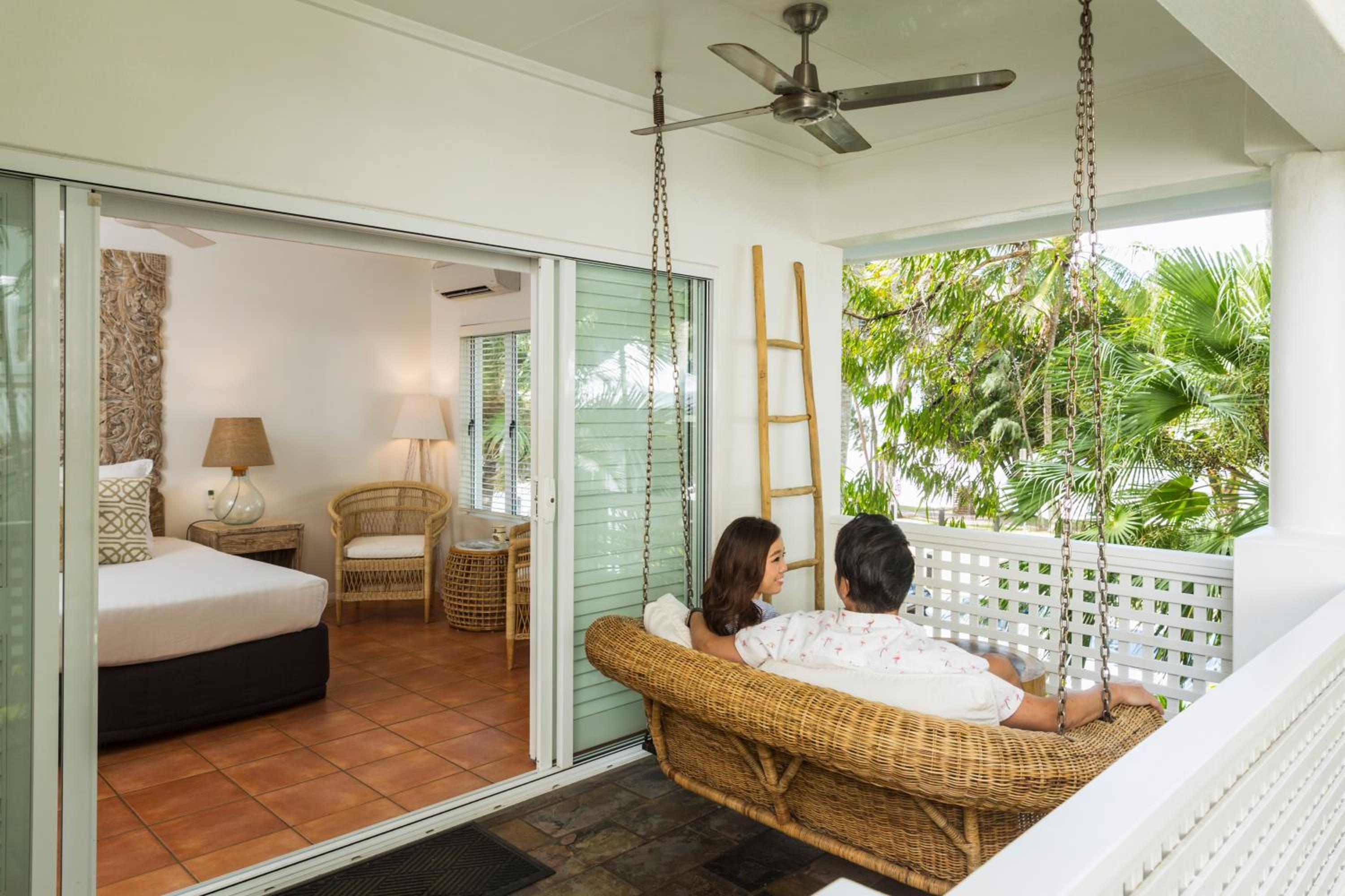 Brigadier King Studio with Tropical Gardens, Couples Swing and Private Balcony - Photo 6