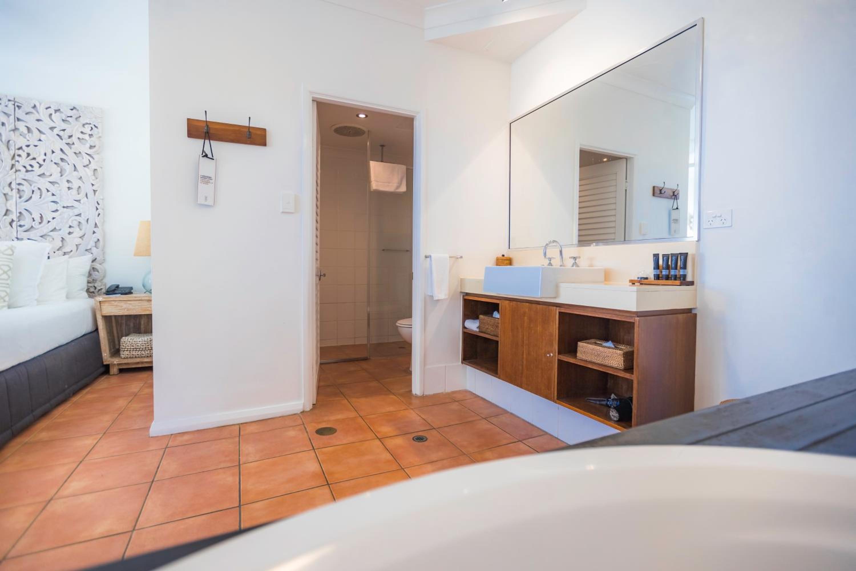 Brigadier Studio with Large SPA Bath, Couples Swing, Balcony photo 3