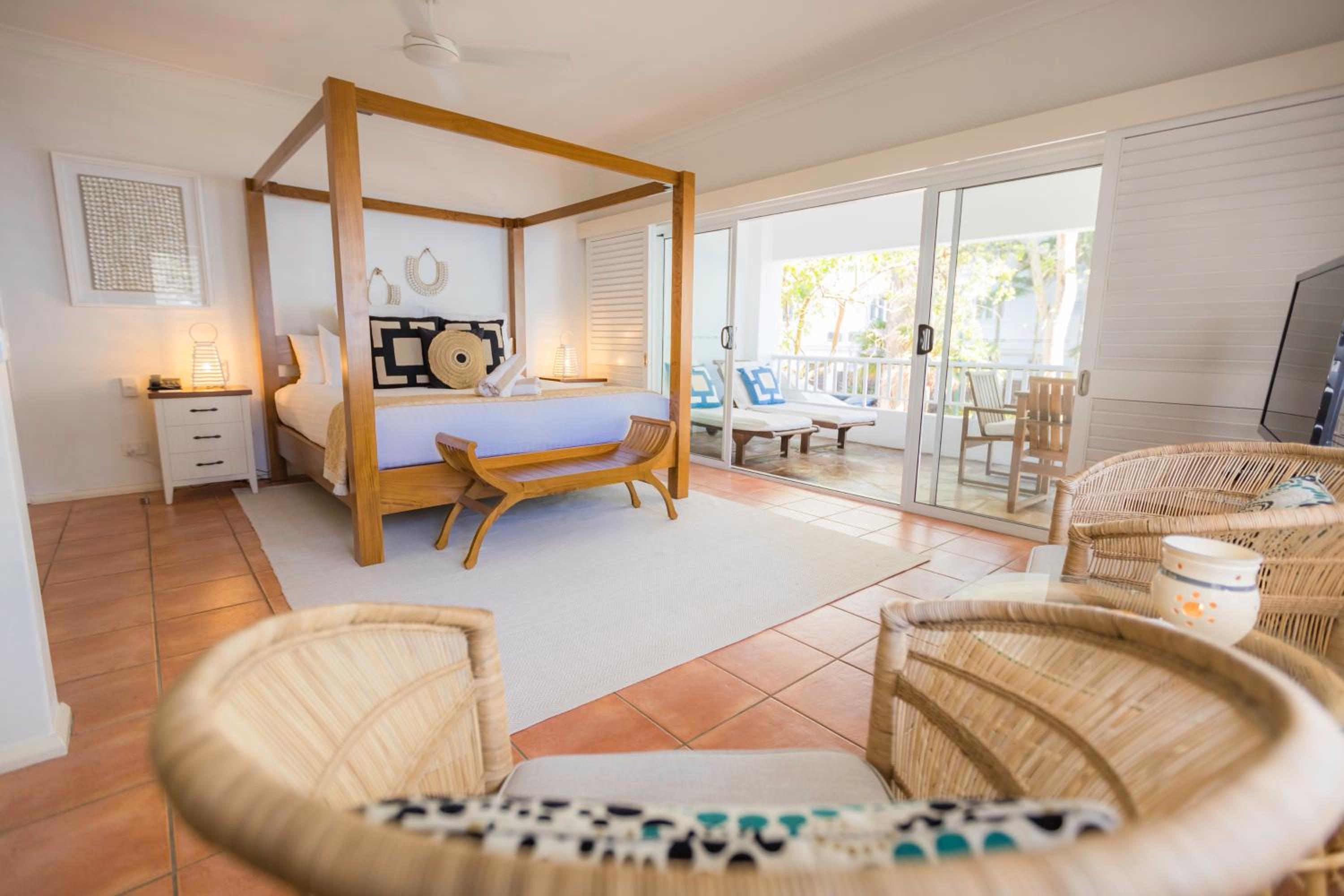 Spacious King Suite with Ocean View - Photo 1