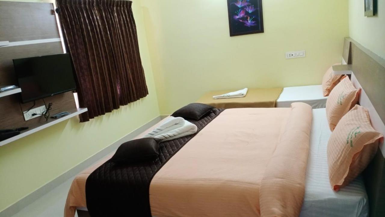 Deluxe Double Room with Extra Bed photo 2