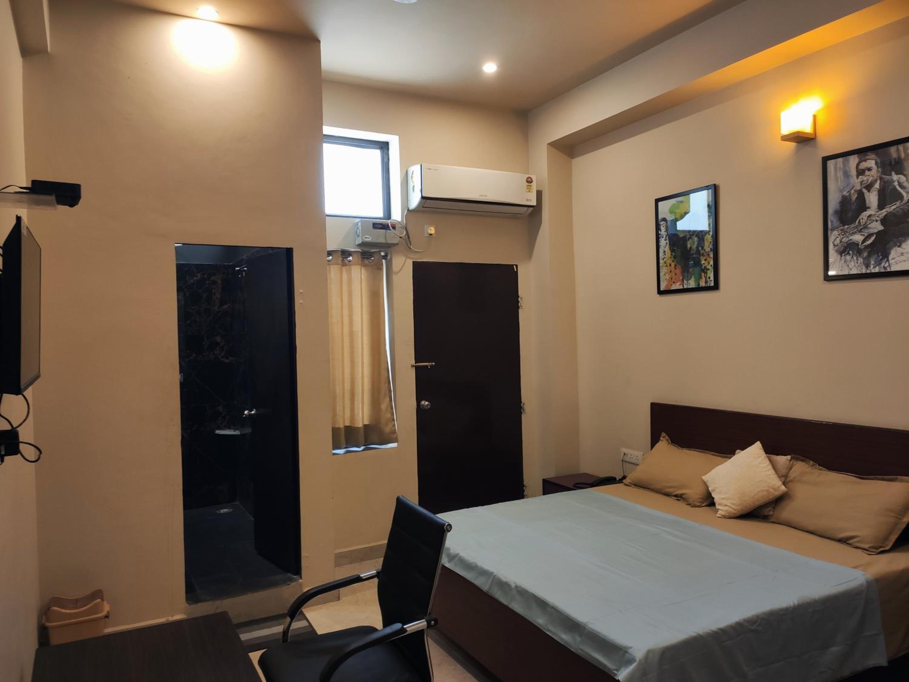 Deluxe Double Room With Balcony