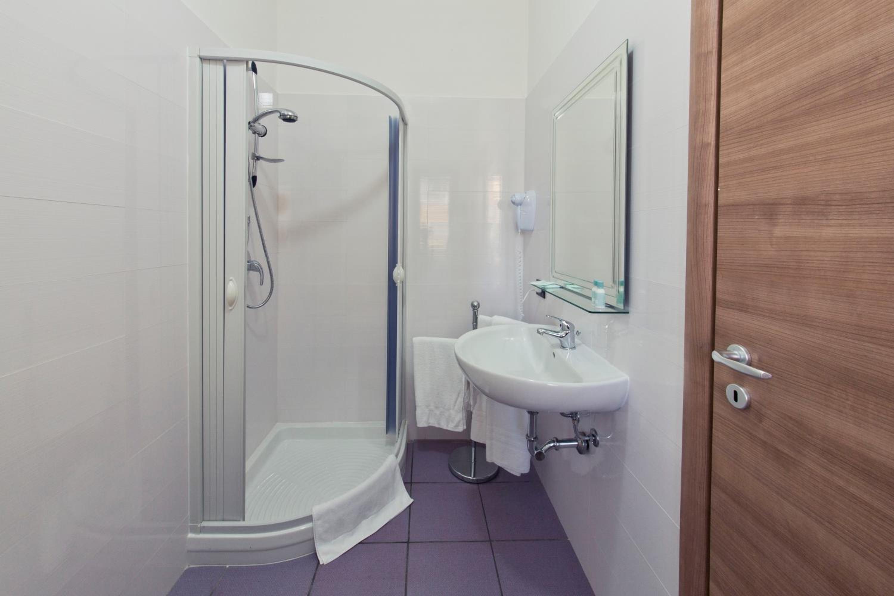 Superior Double Room - Photo 3