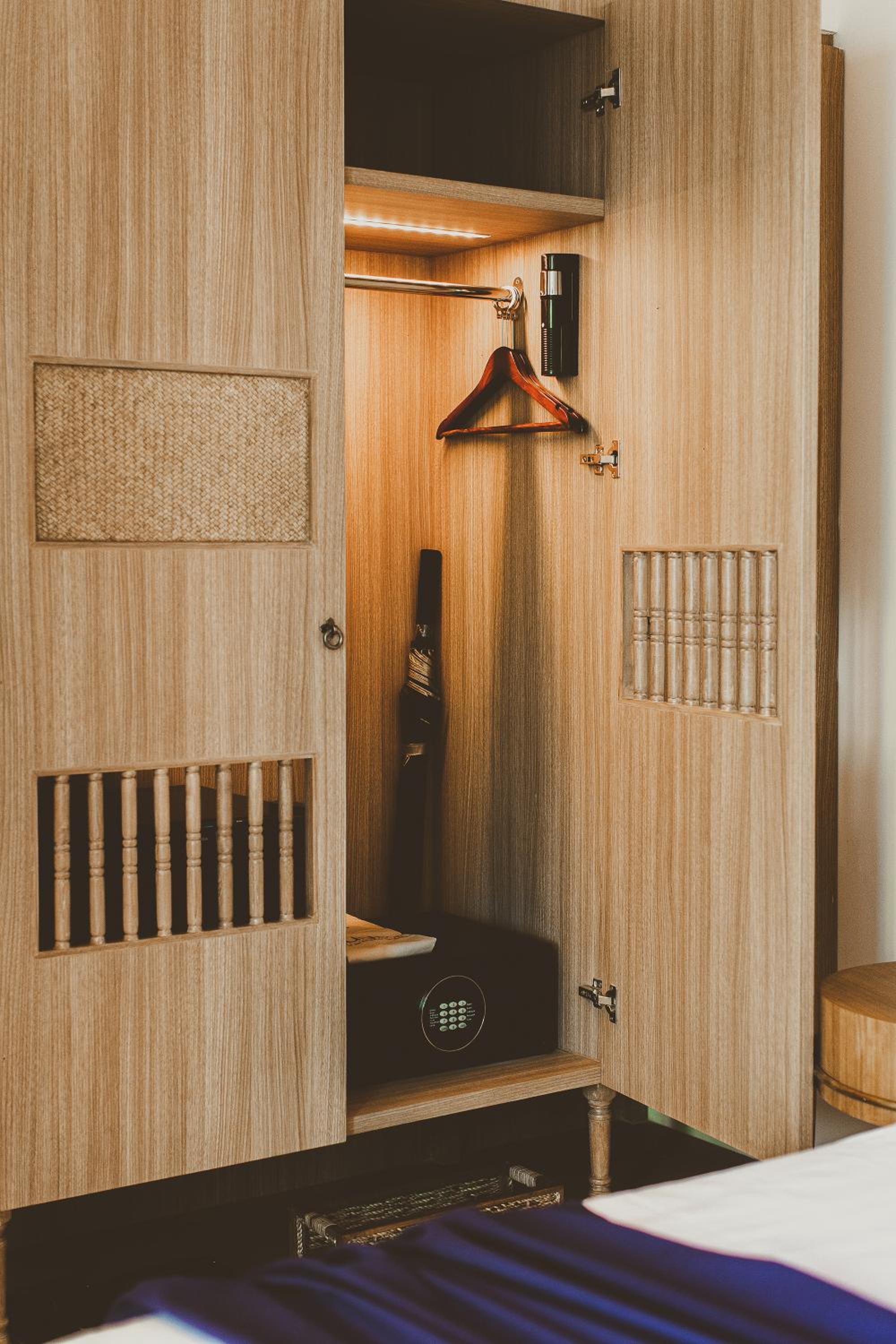 Deluxe Room - Photo 3