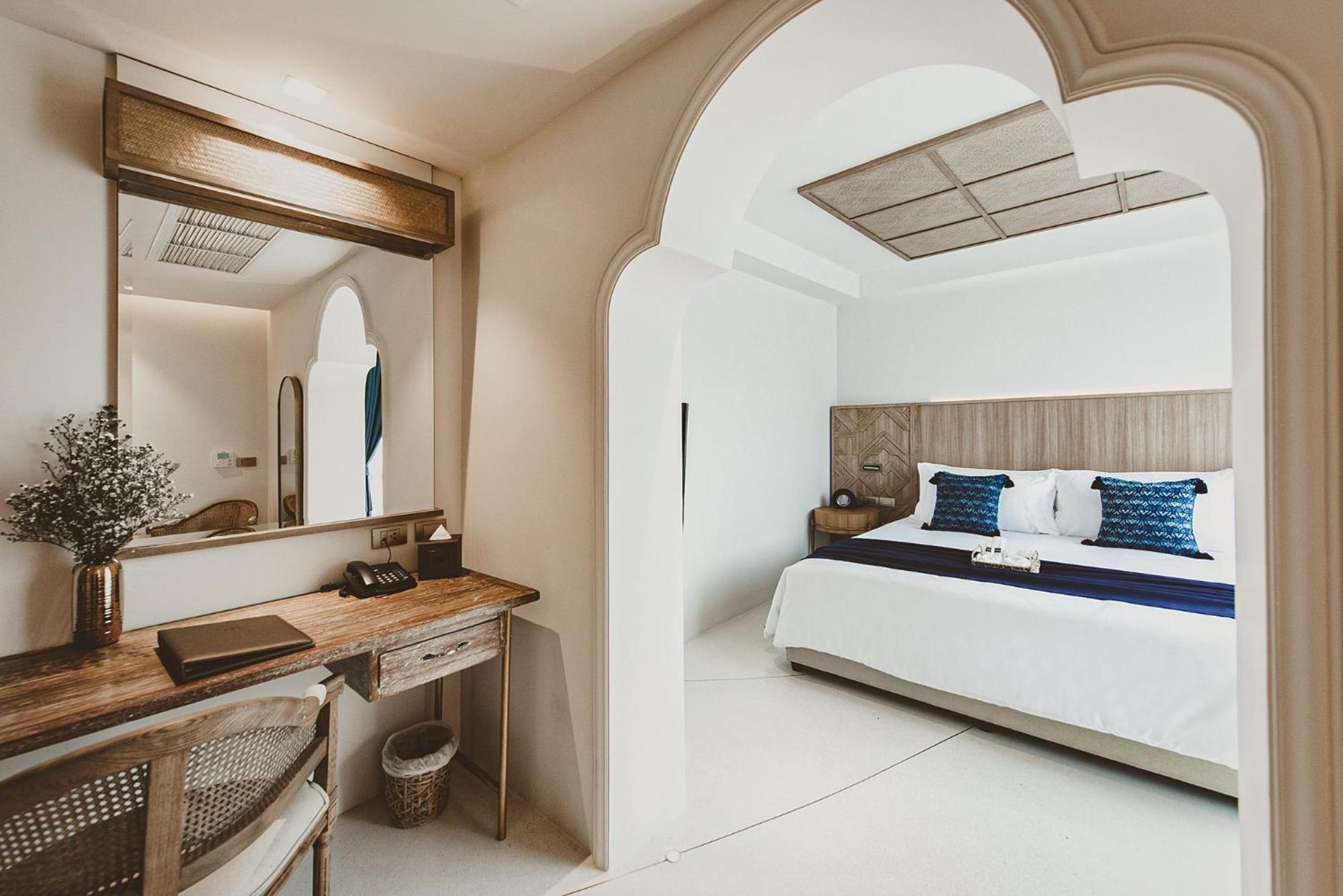 Grand Deluxe with Garden View  - Photo 10