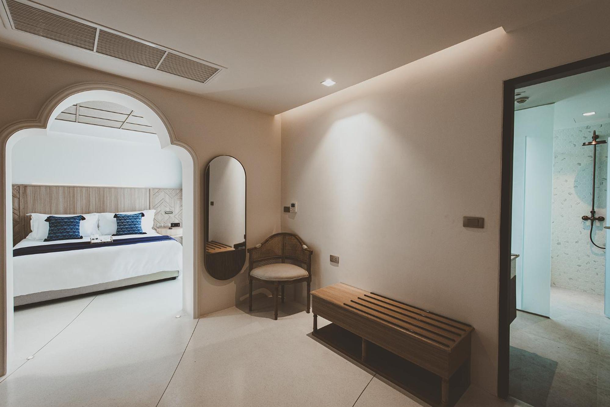 Grand Deluxe with Garden View  - Photo 4