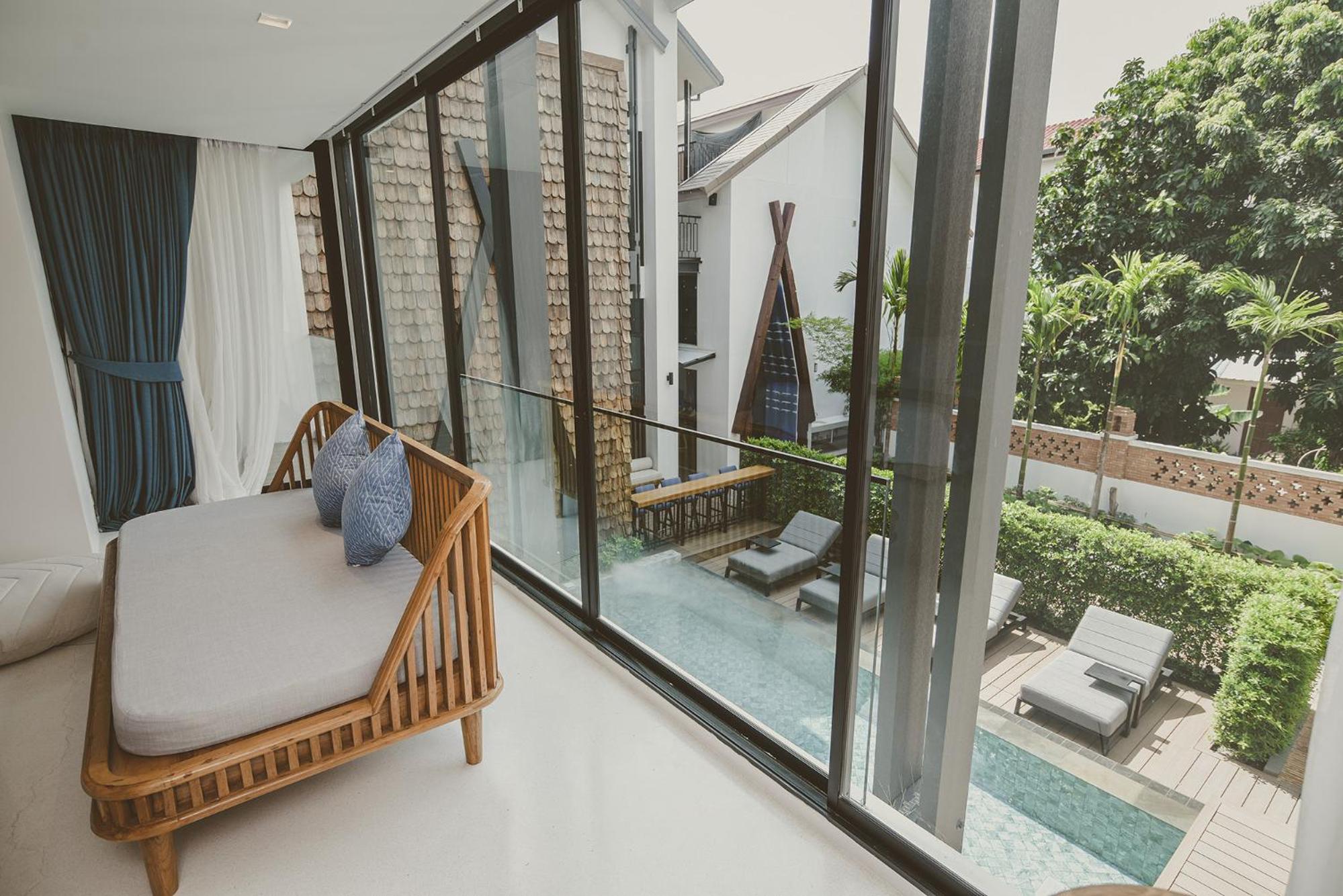 Lanna Suite with Pool View - Photo 10