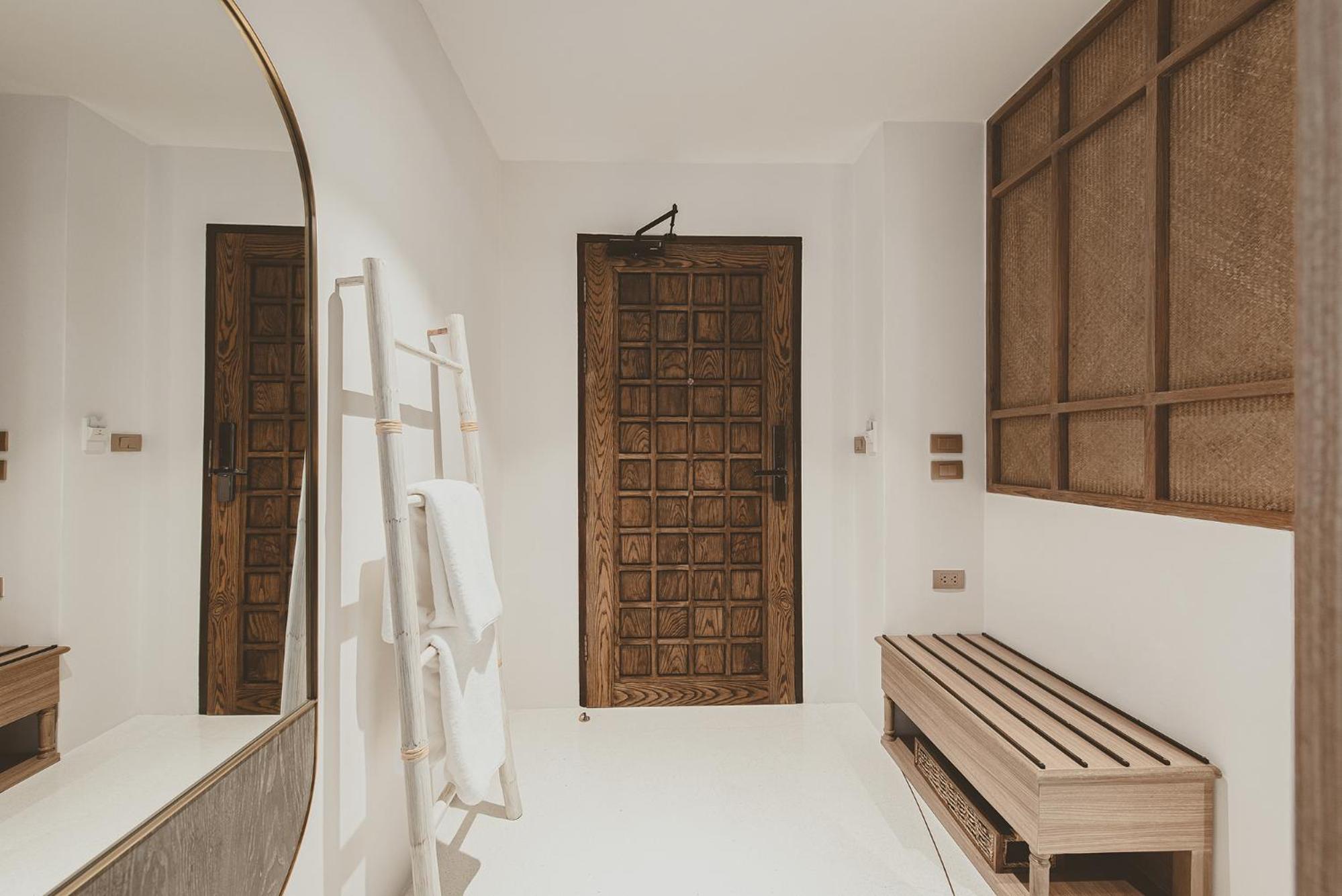 Lanna Grand Deluxe with Bathtub  - Photo 5