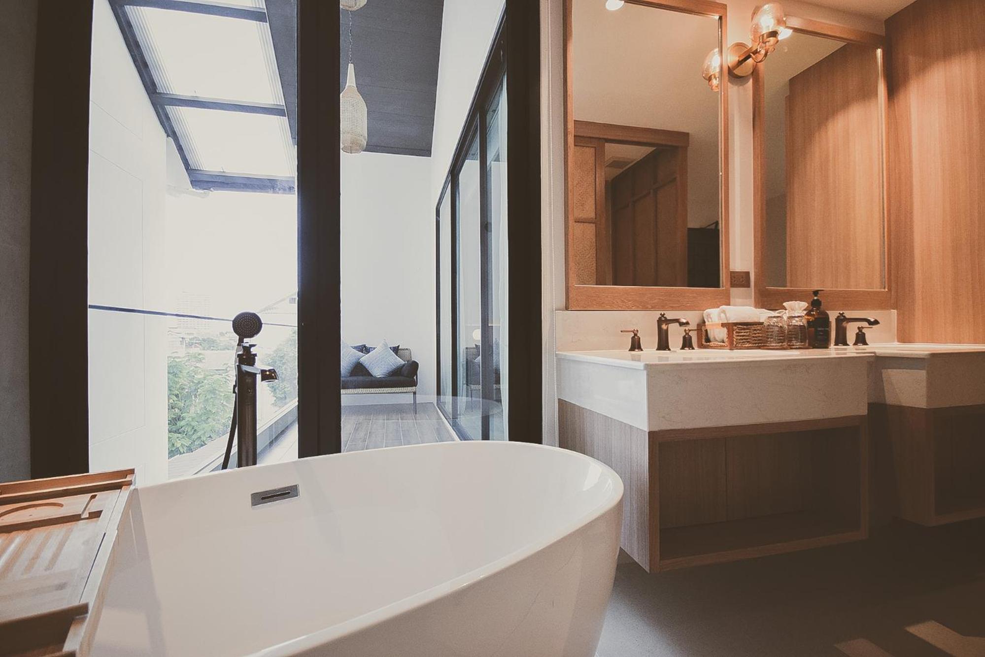 Lanna Grand Deluxe with Bathtub  - Photo 8