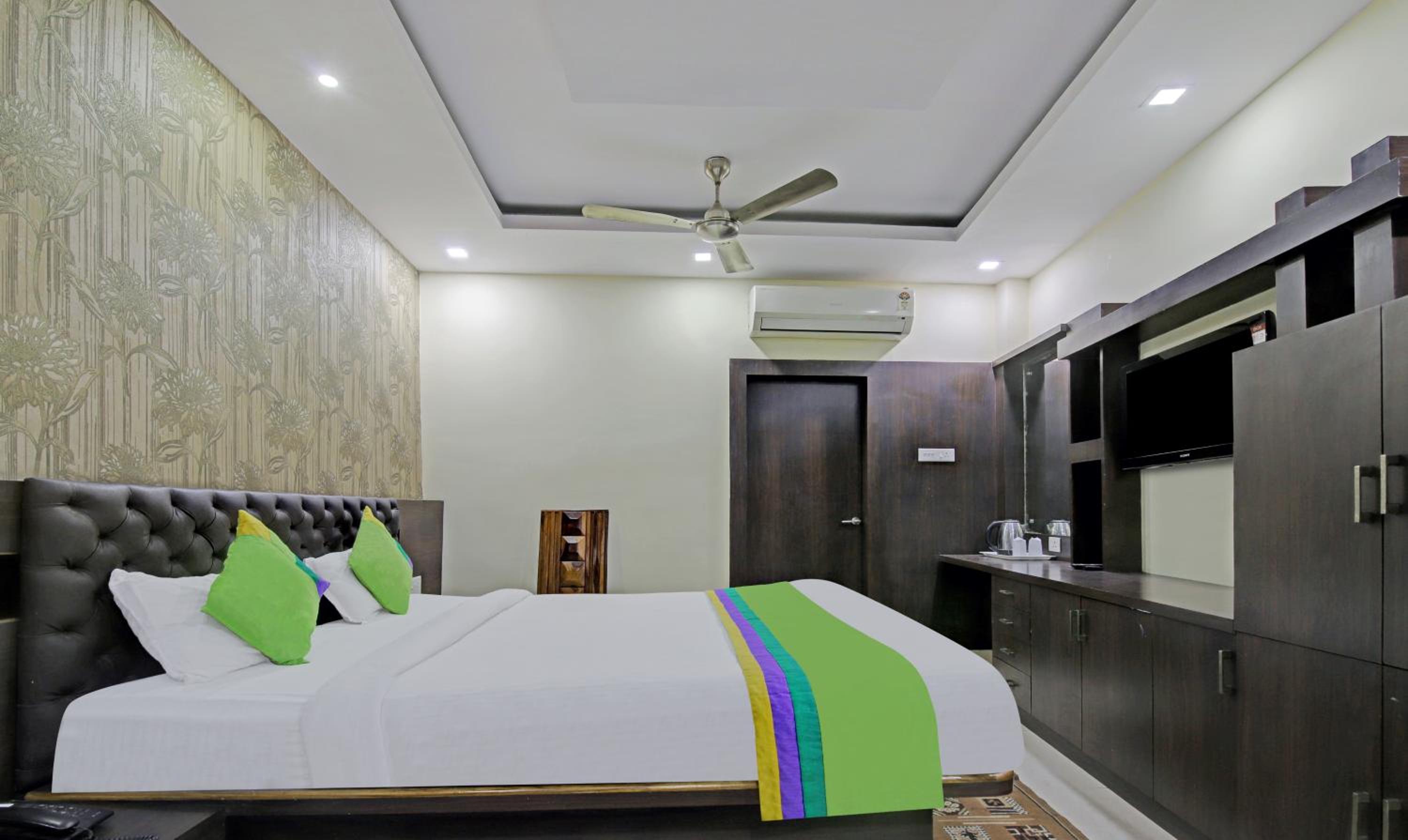 Standard Double Room - Photo 6