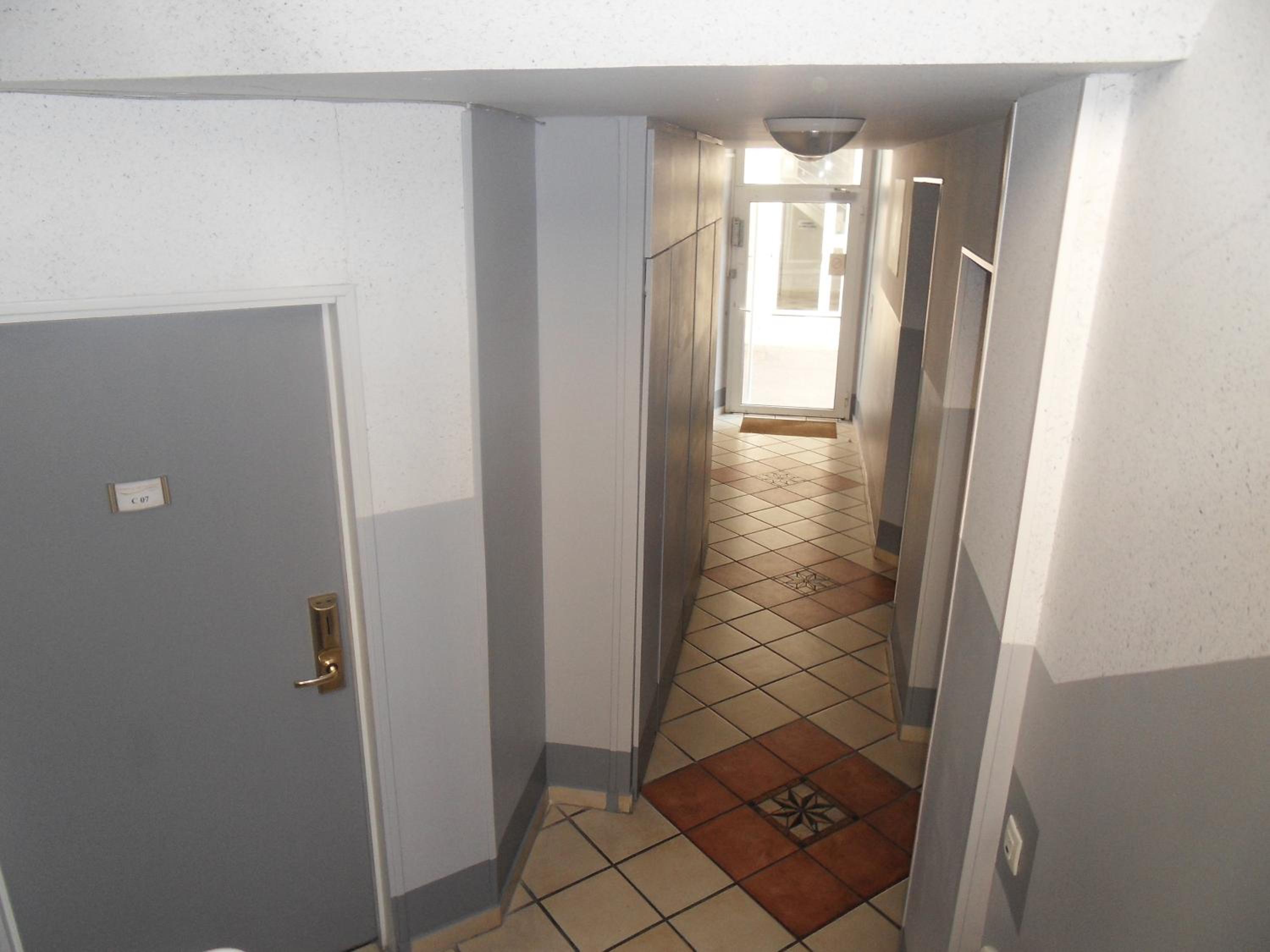 Standard Studio with Air Conditioning - Photo 6