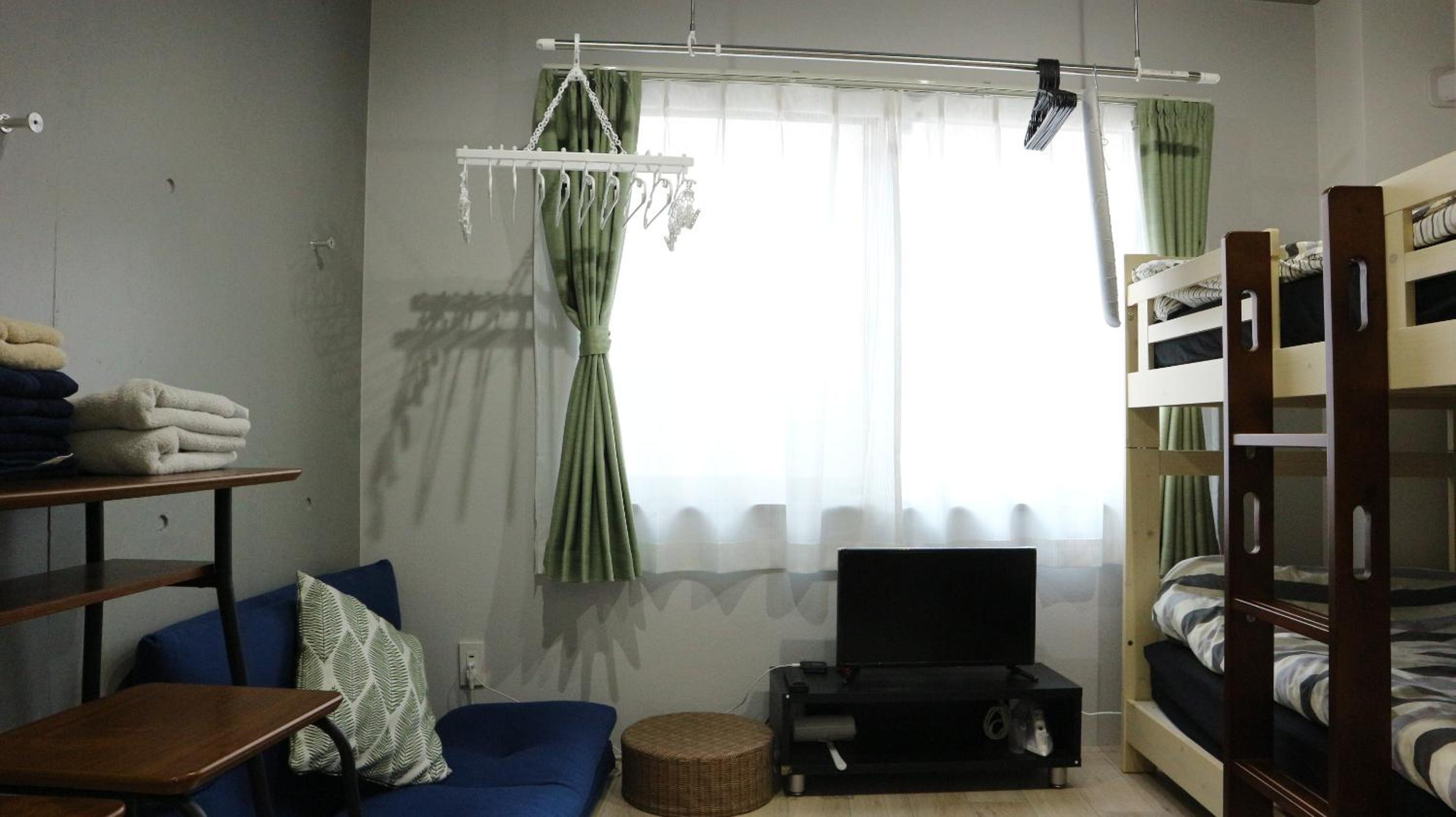 One-Bedroom Apartment photo 2