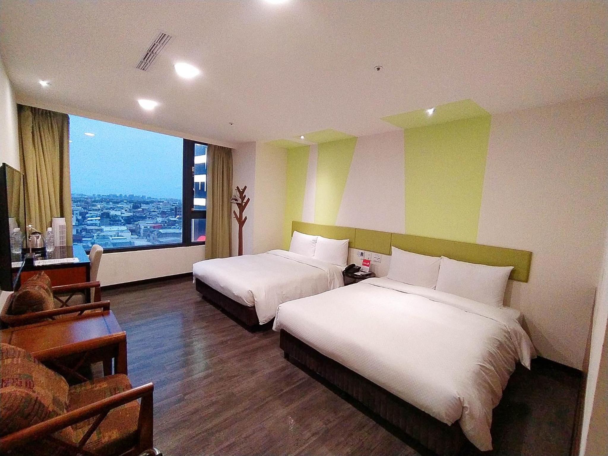 Deluxe Family Suite