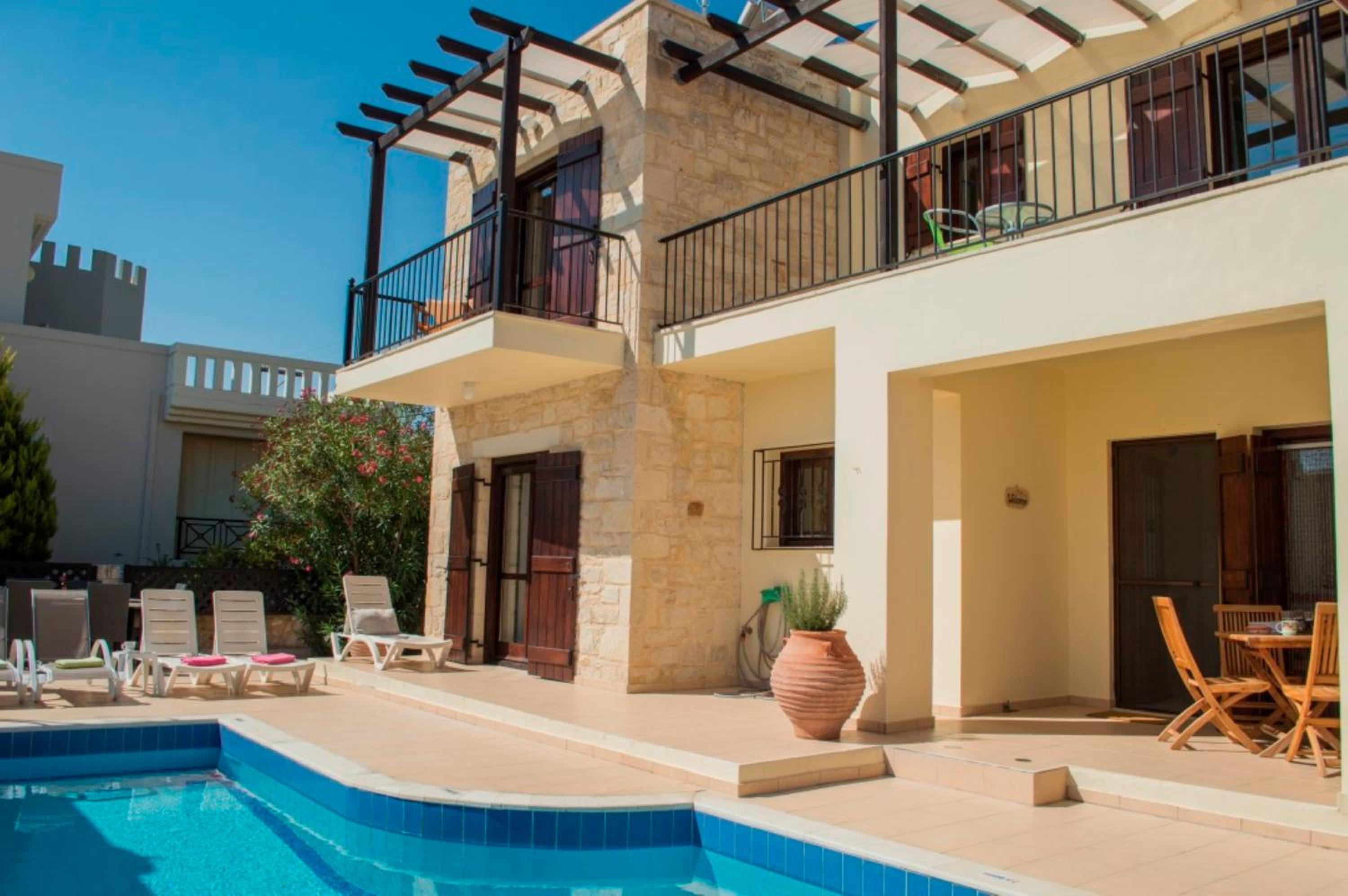Three-Bedroom Villa photo 2