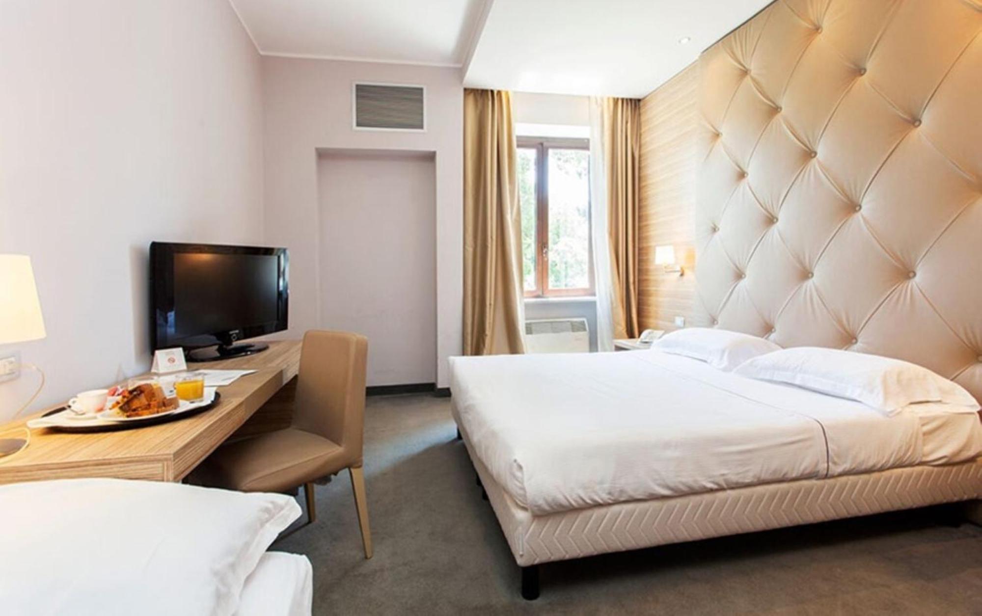 Standard Double Or Twin Room photo 2
