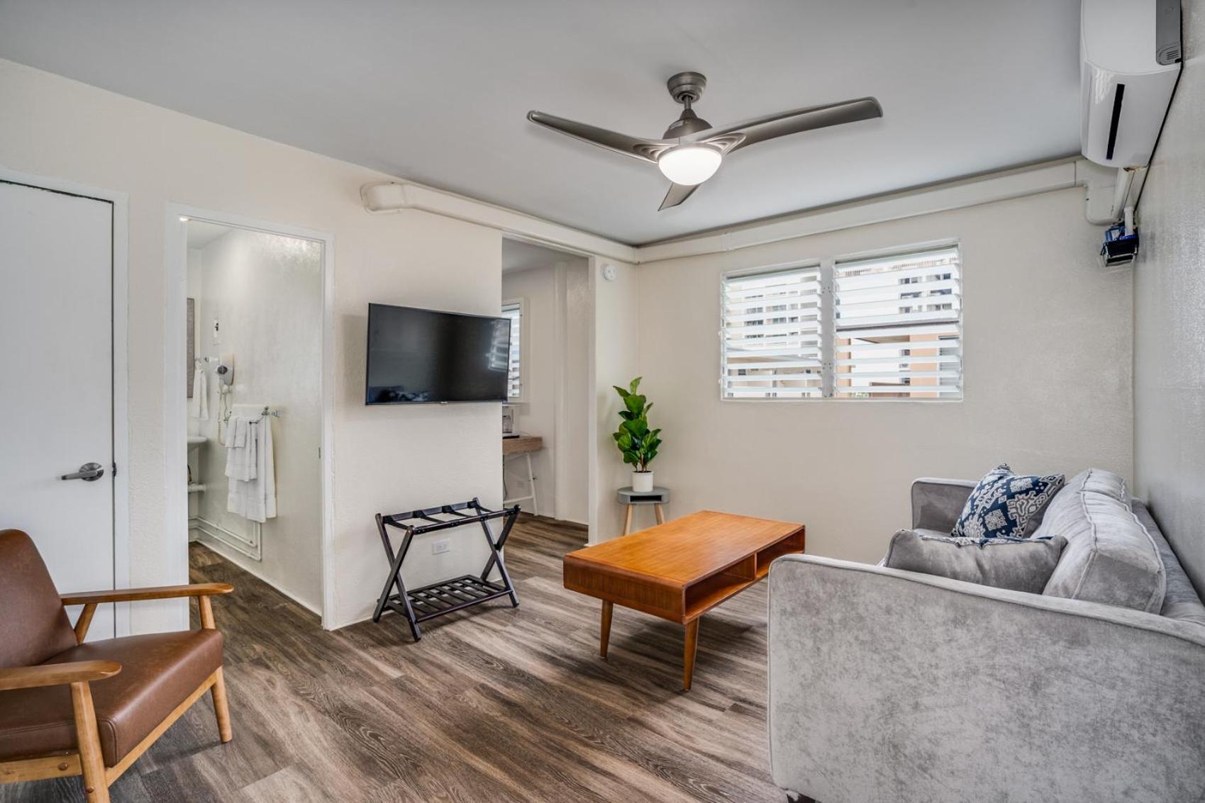 One-Bedroom Apartment